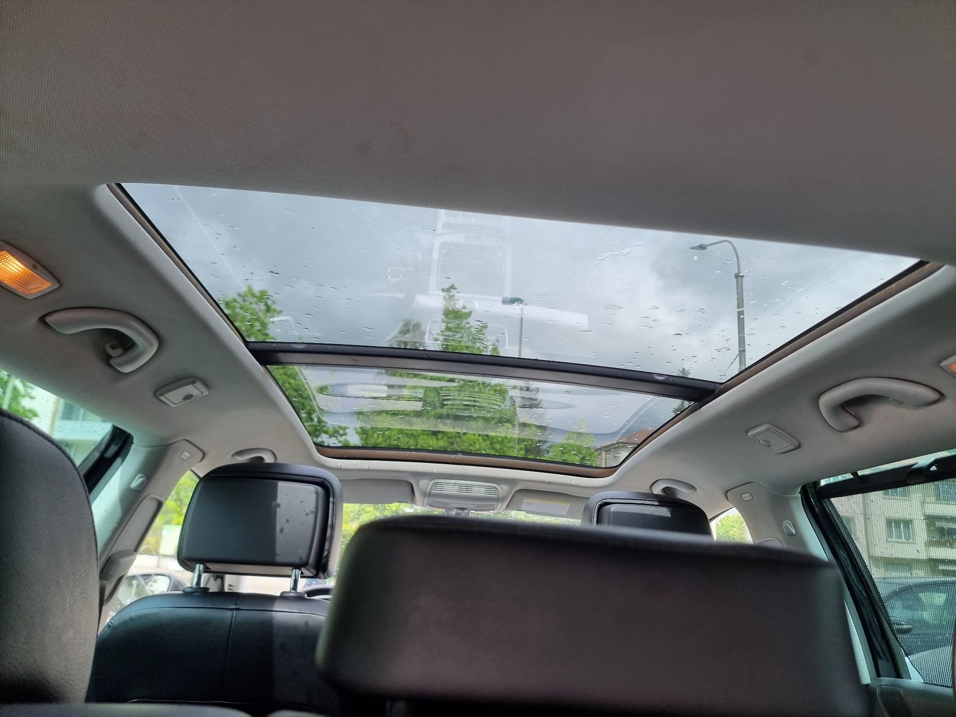 VW Passat Variant 1.8 TSI Highline DSG-image-14