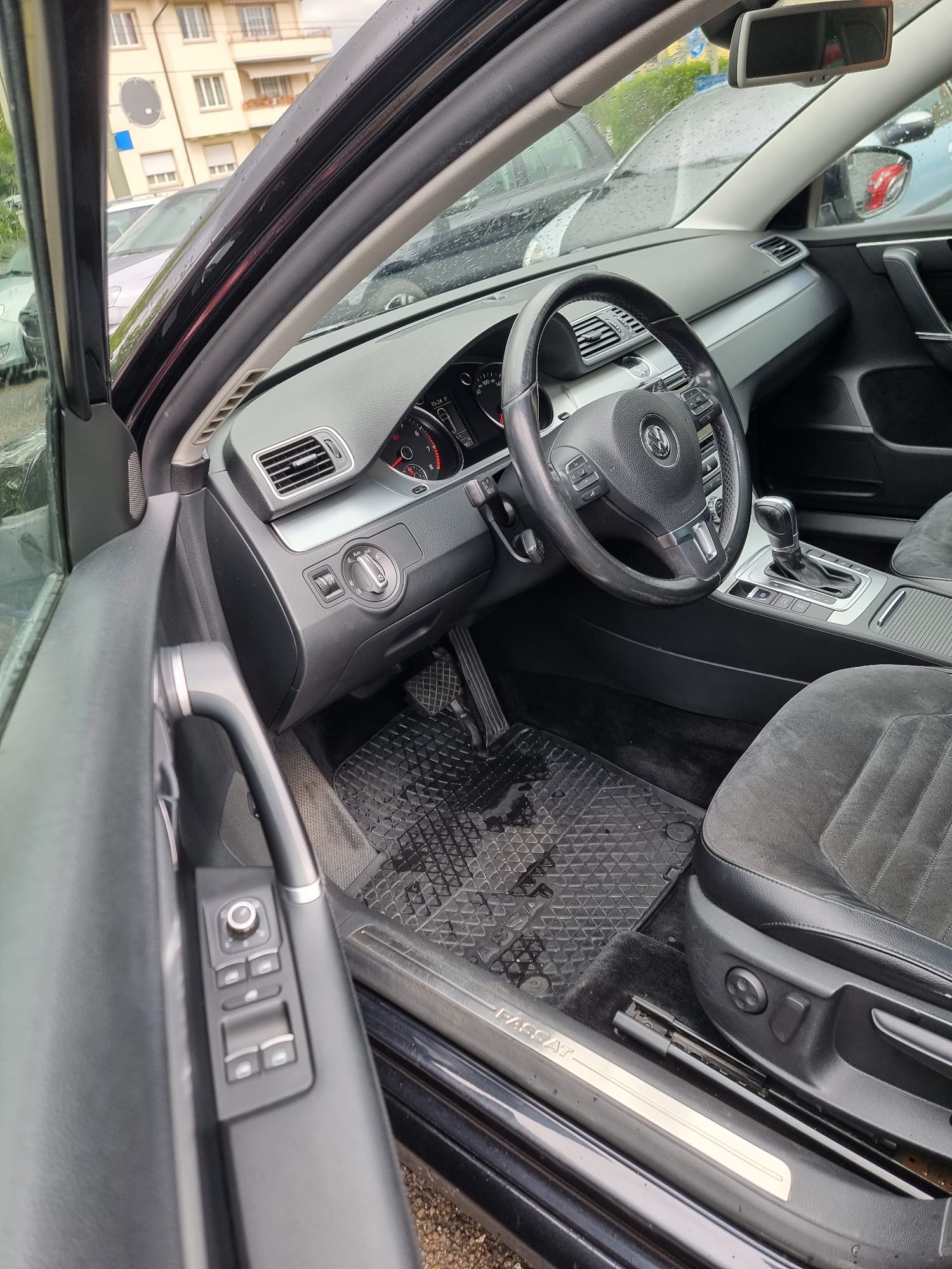 VW Passat Variant 1.8 TSI Highline DSG-image-8