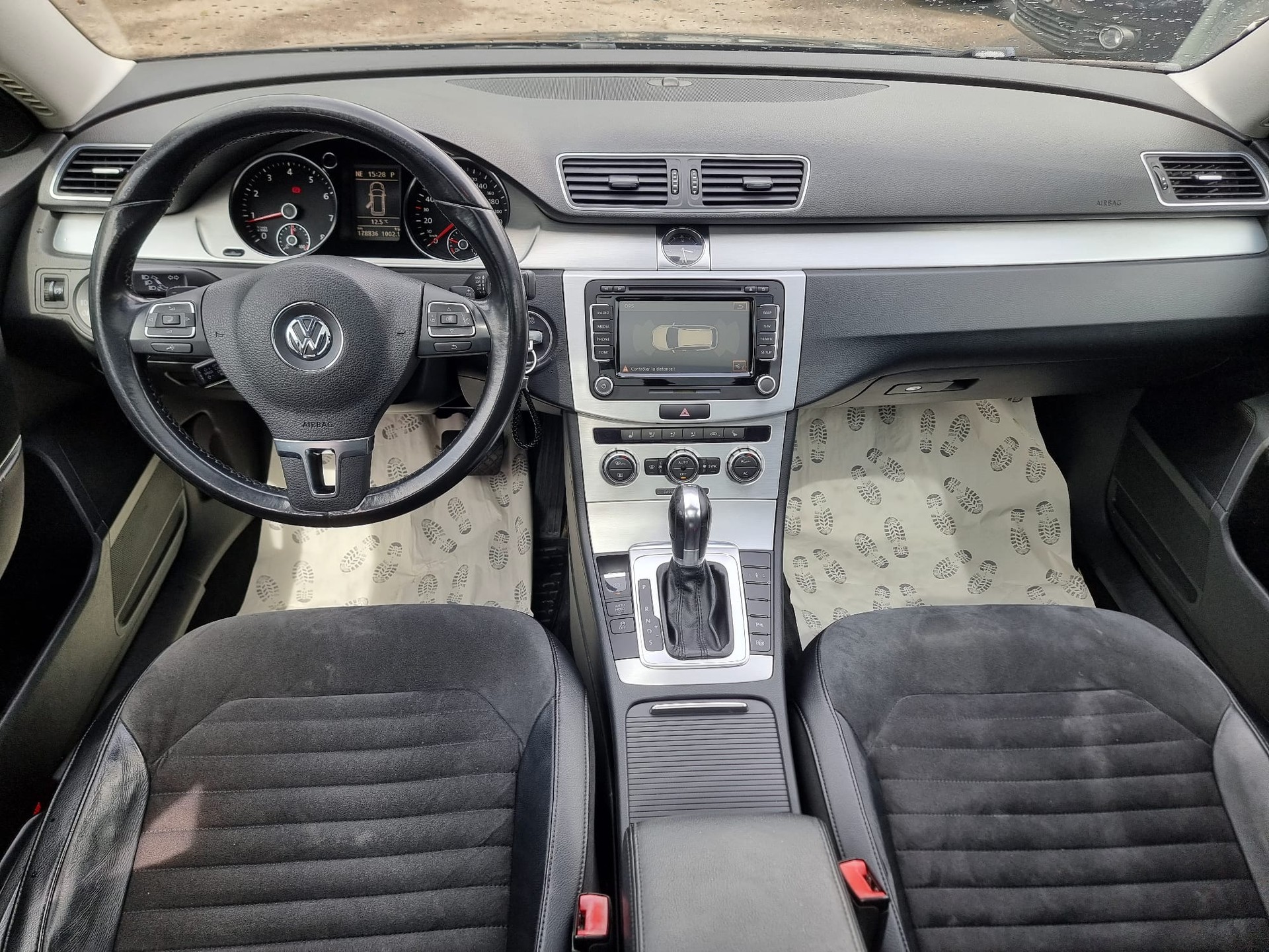 VW Passat Variant 1.8 TSI Highline DSG-image-12
