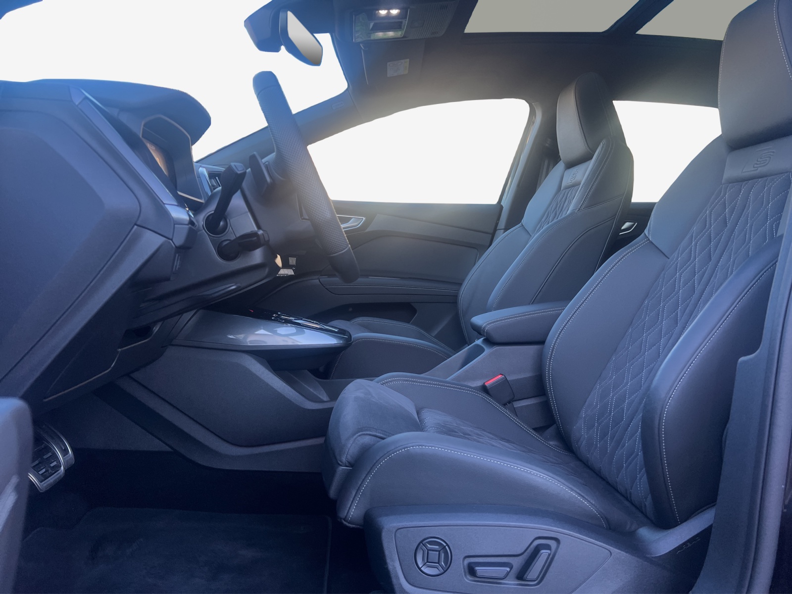 AUDI Q4 e-tron 50 quattro-image-8