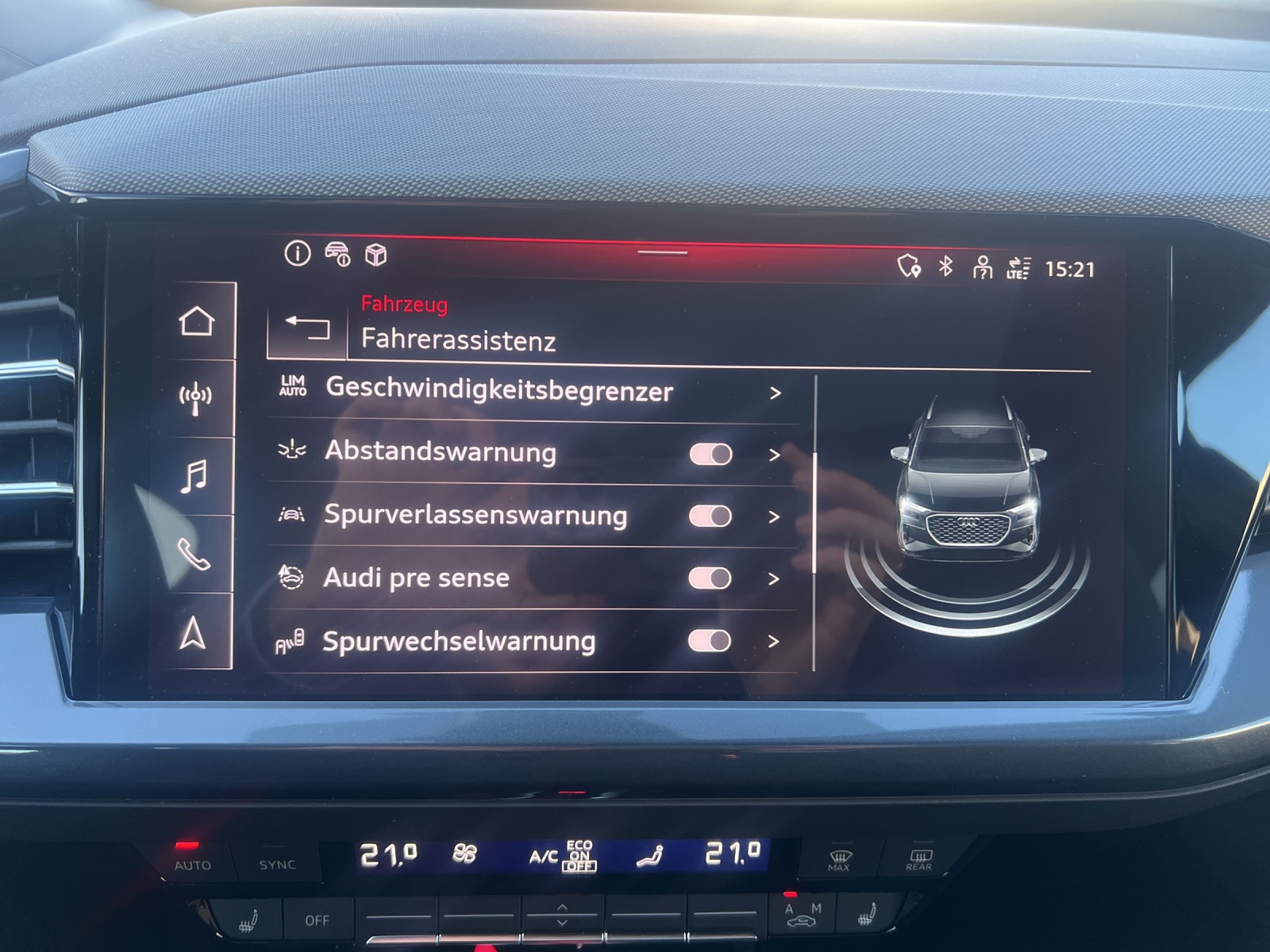 AUDI Q4 e-tron 50 quattro-image-16