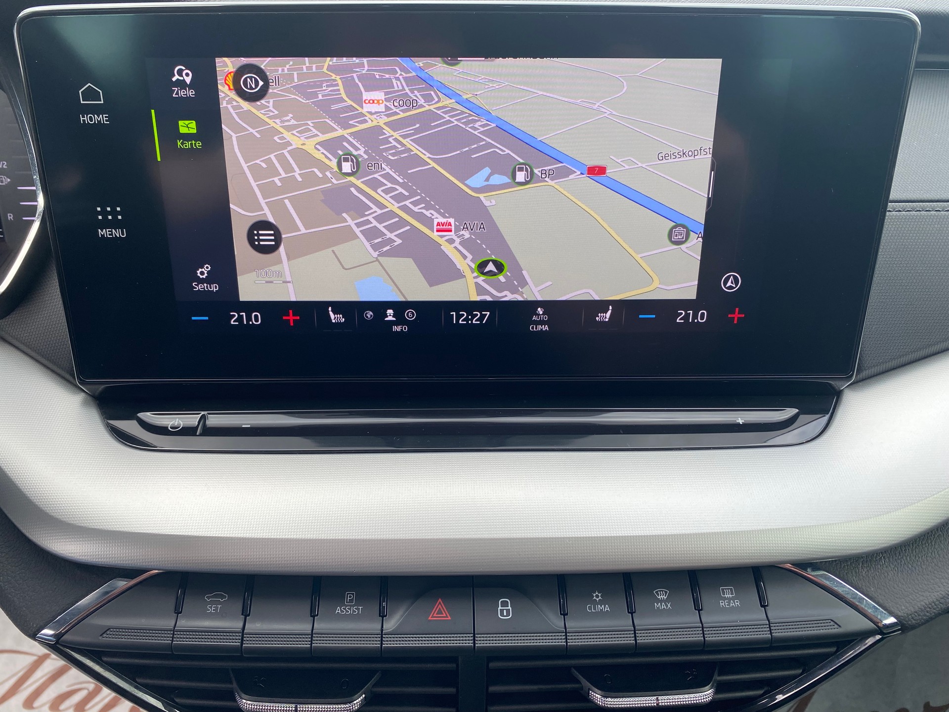 SKODA Octavia Combi 2.0 TDI 150PS 4x4 Ambition DSG-image-11