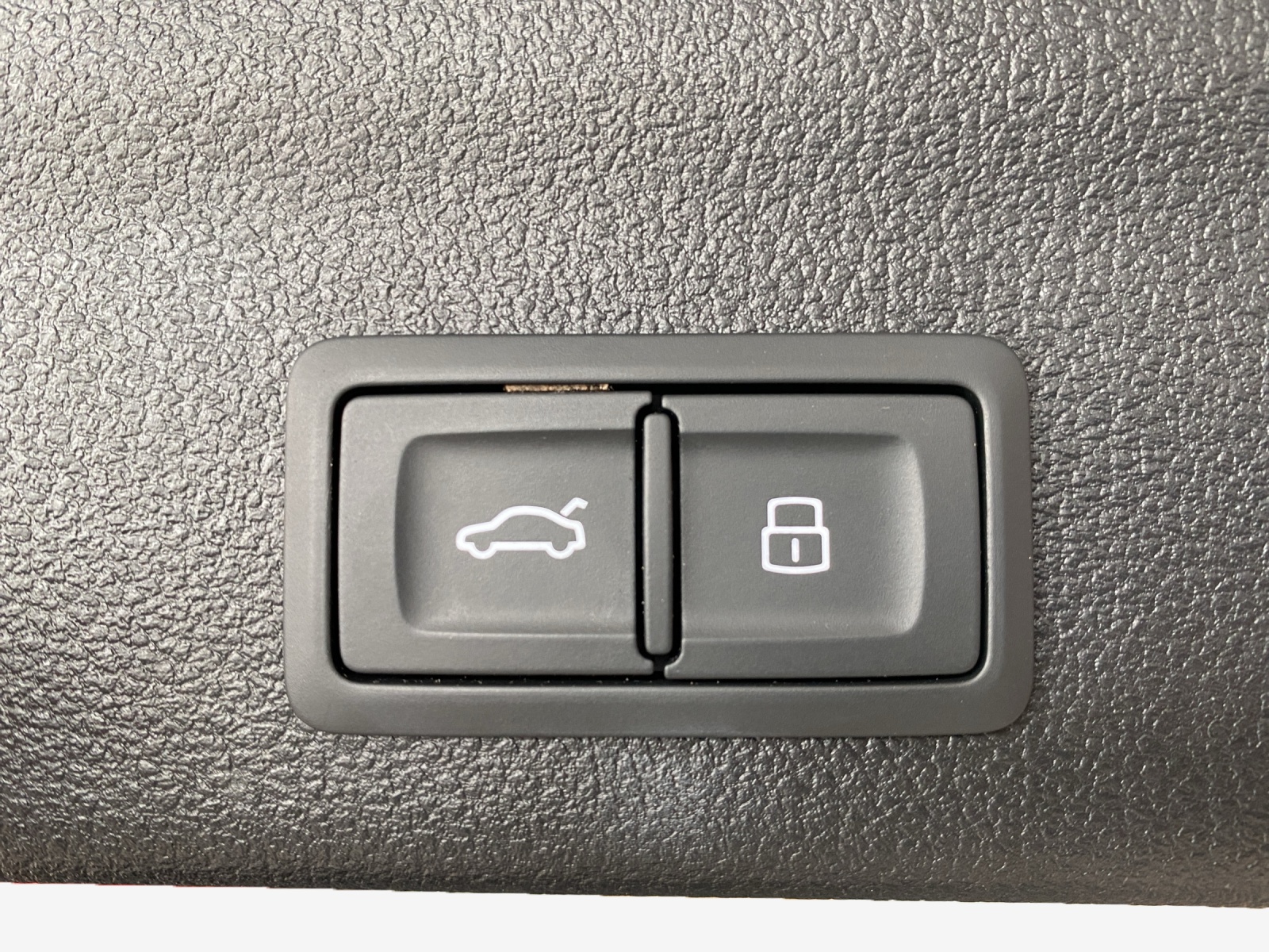 AUDI A6 Avant 45 TFSI Attraction quattro S-tronic-image-13