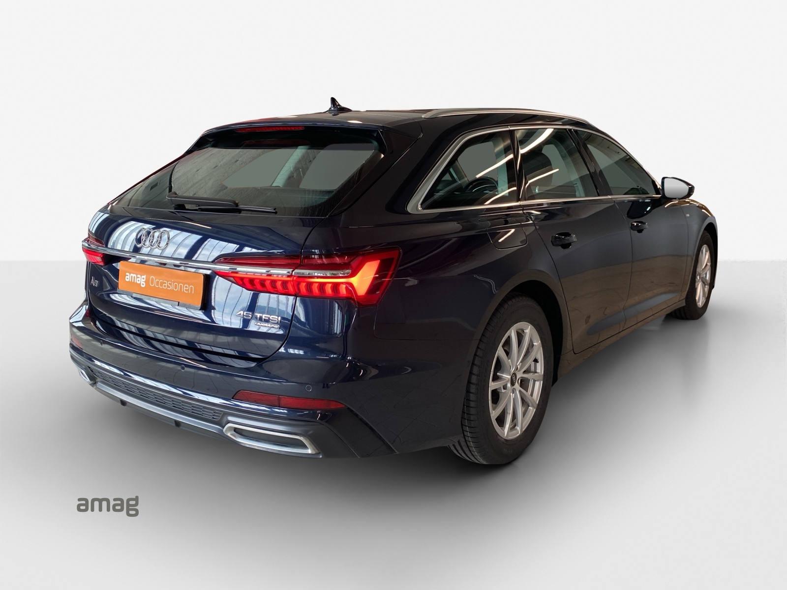 AUDI A6 Avant 45 TFSI Attraction quattro S-tronic-image-4