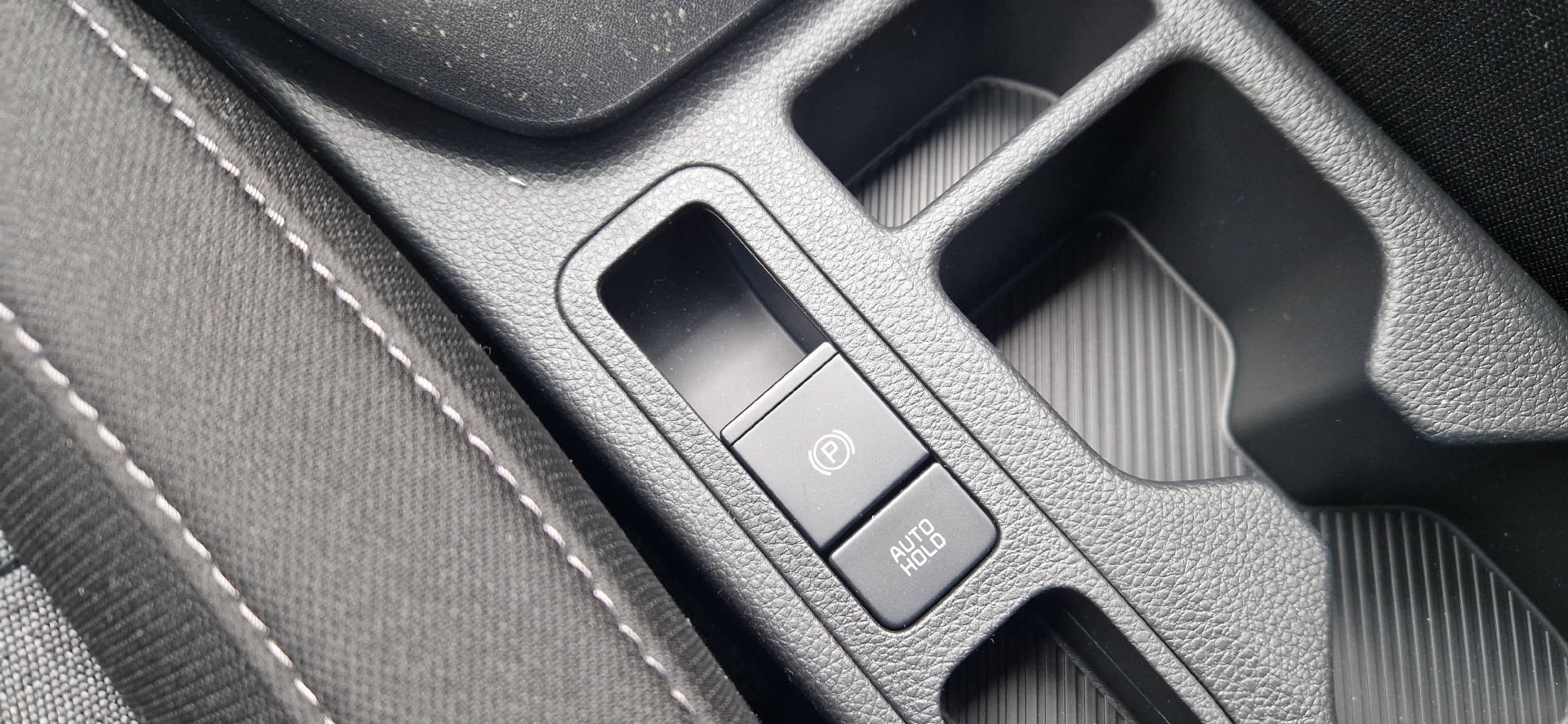 KIA Stonic 1.0 T-GDi-image-12