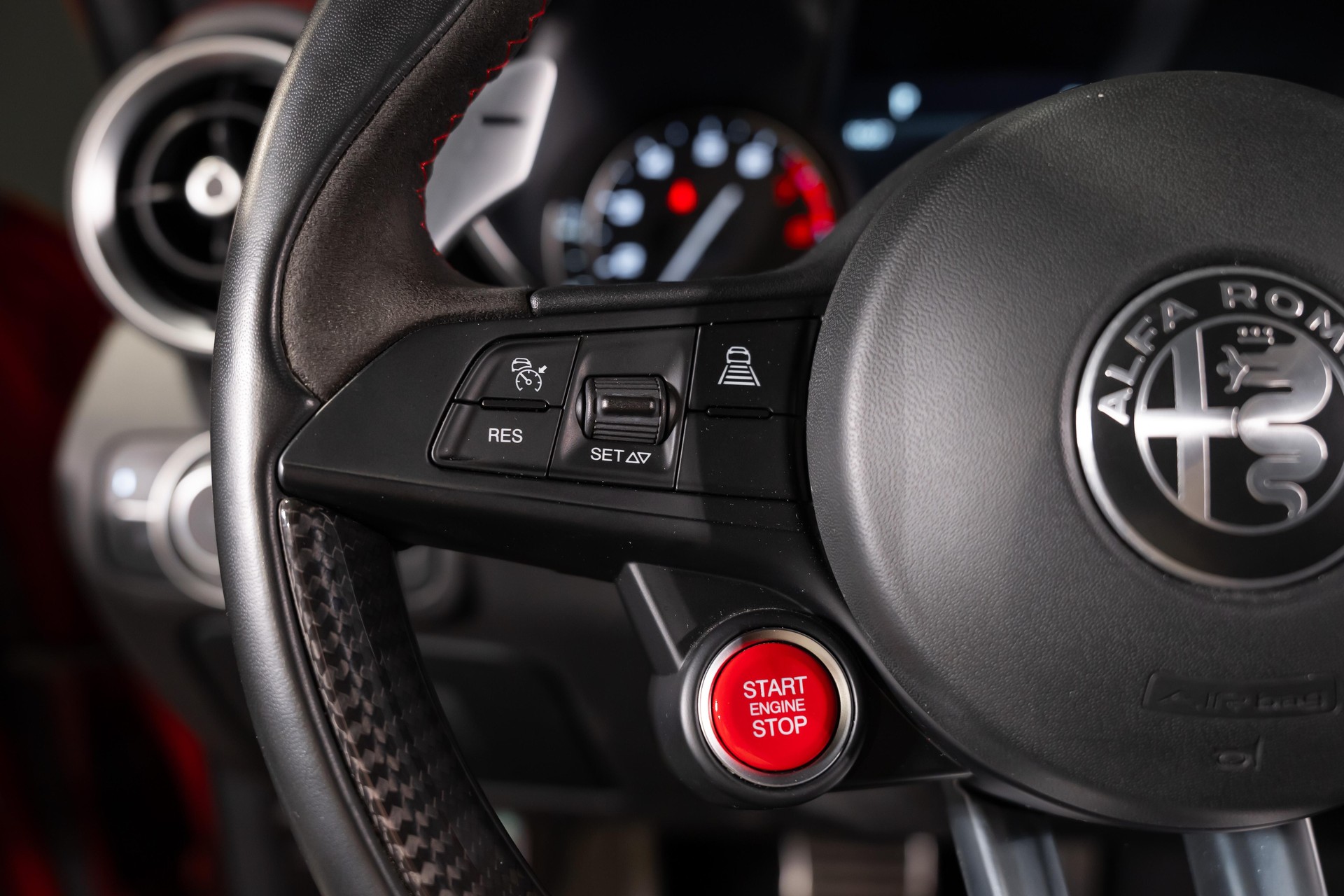 ALFA ROMEO Giulia 2.9 V6 Biturbo Quadrifoglio-image-30