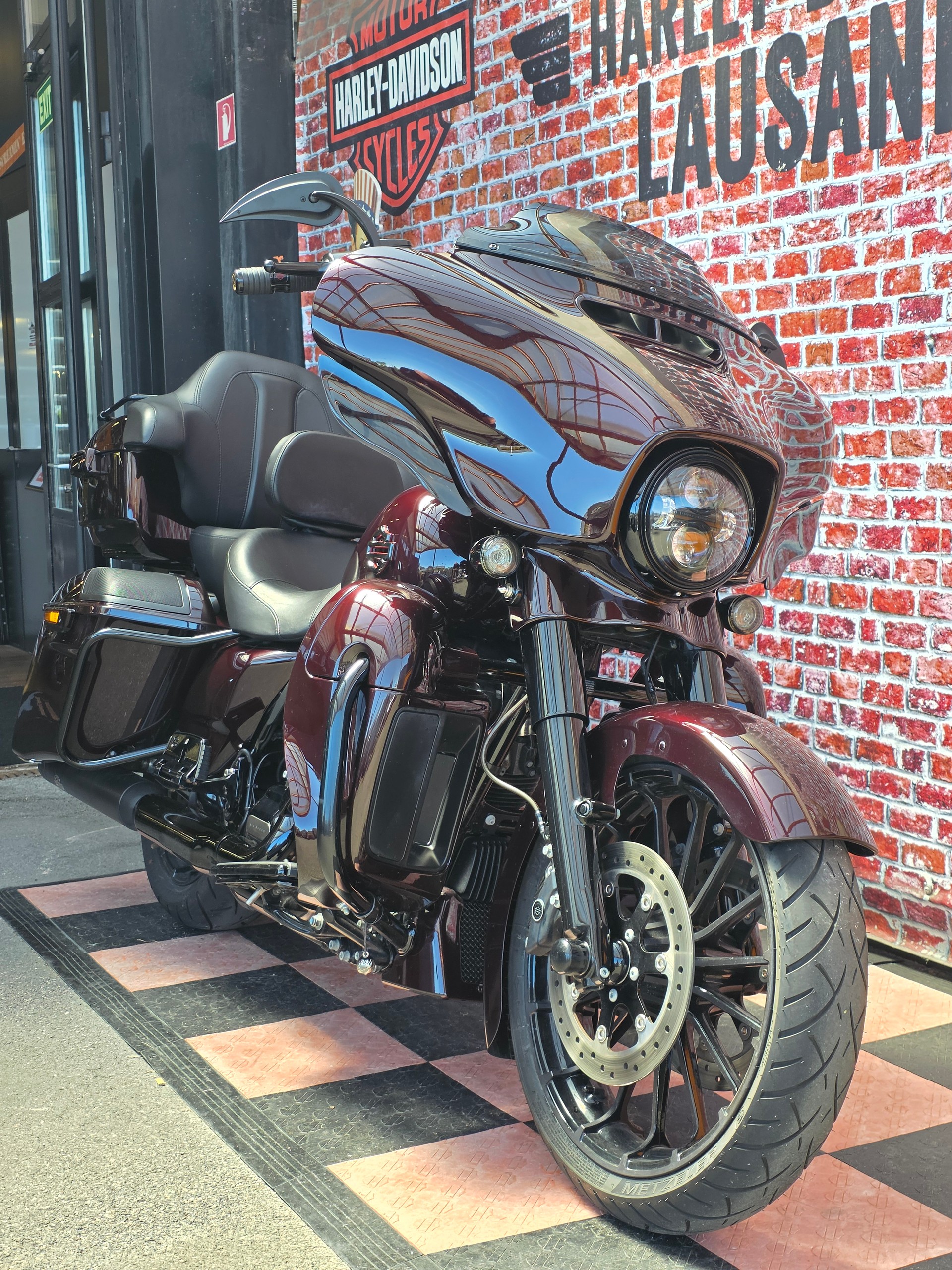 HARLEY-DAVIDSON FLHXSE Street Glide ABS CVO 117-image-4