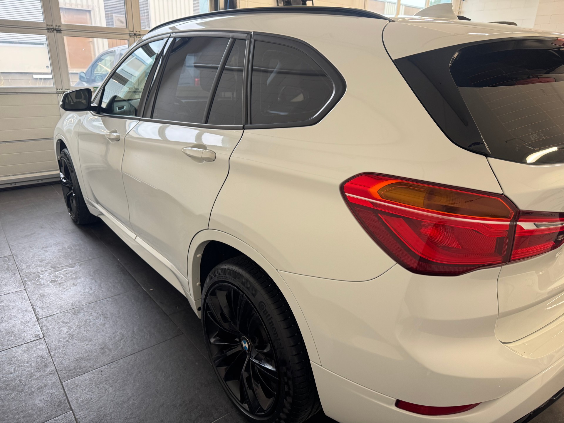 BMW X1 xDrive 18d Steptronic-image-2