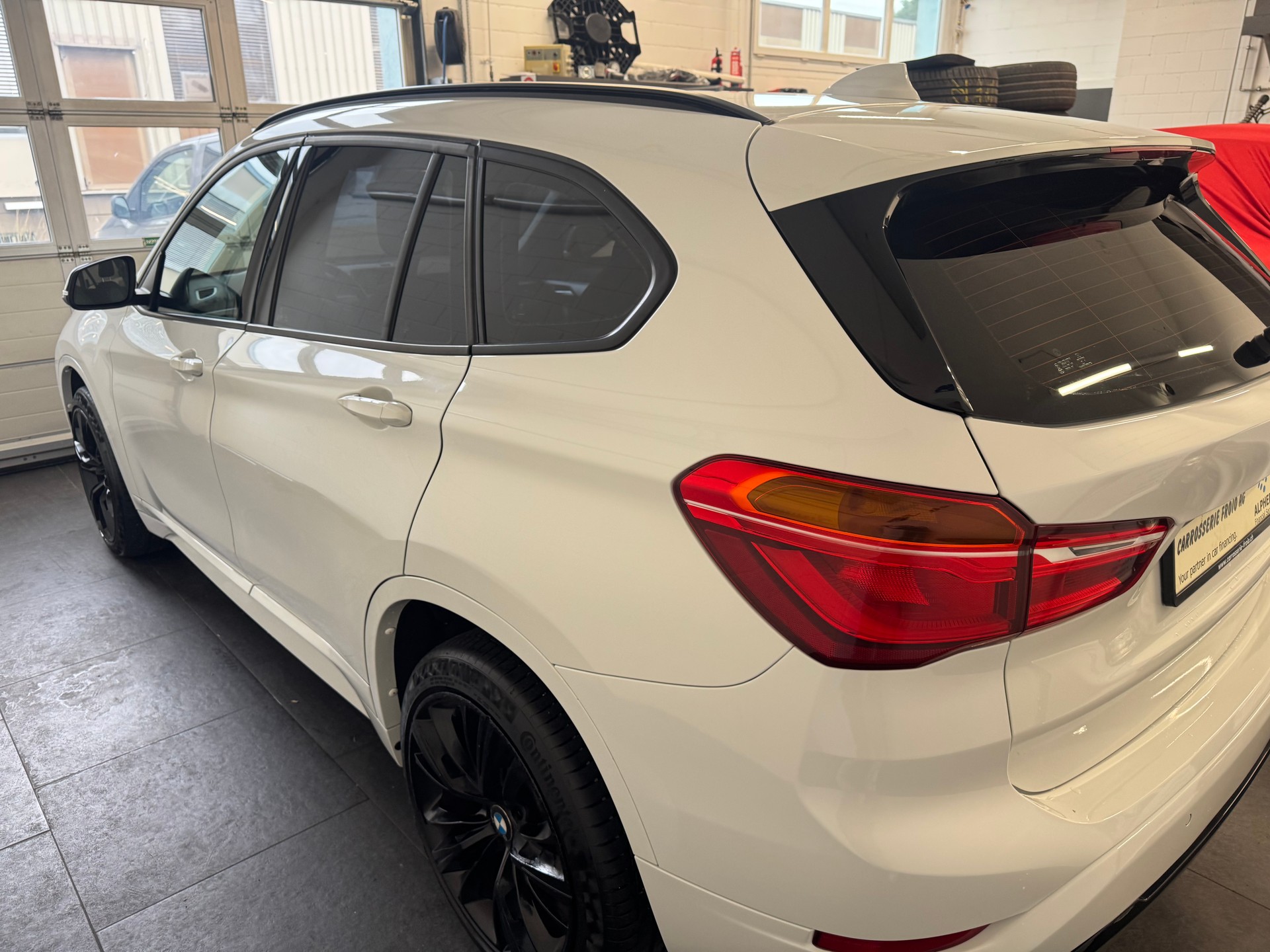 BMW X1 xDrive 18d Steptronic-image-5