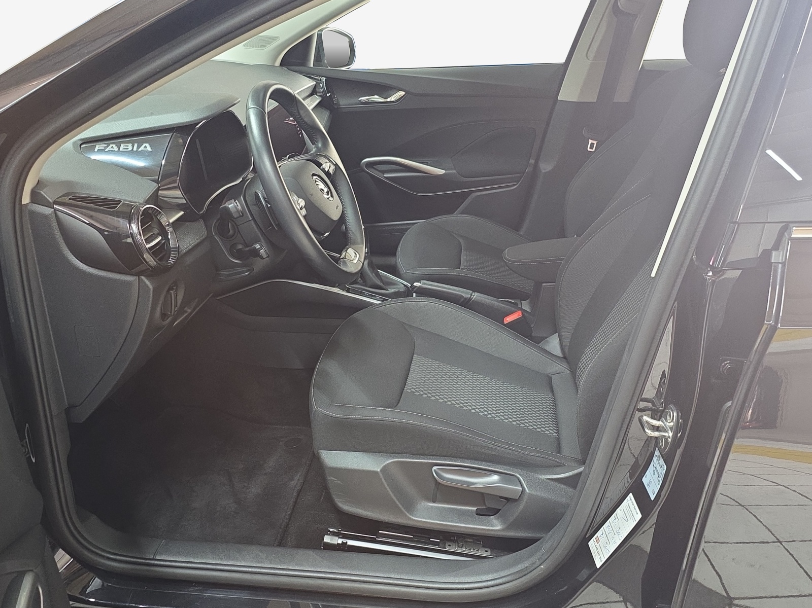 SKODA Fabia 1.0 TSI First Edition DSG-image-7