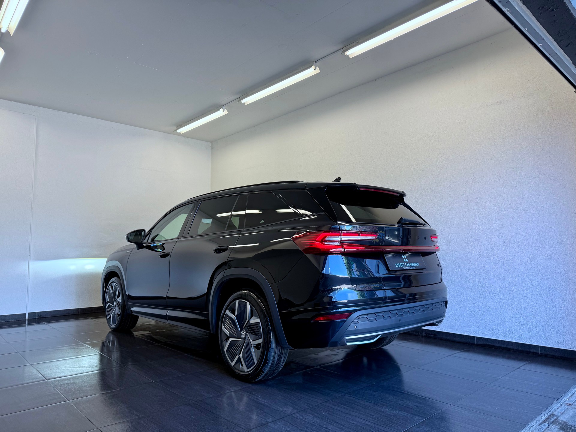 SKODA Kodiaq 2.0 TDI CR SportLine 4x4 DSG-image-8