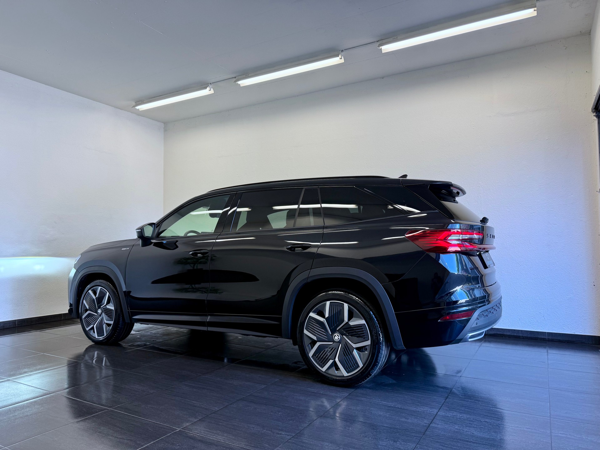 SKODA Kodiaq 2.0 TDI CR SportLine 4x4 DSG-image-9