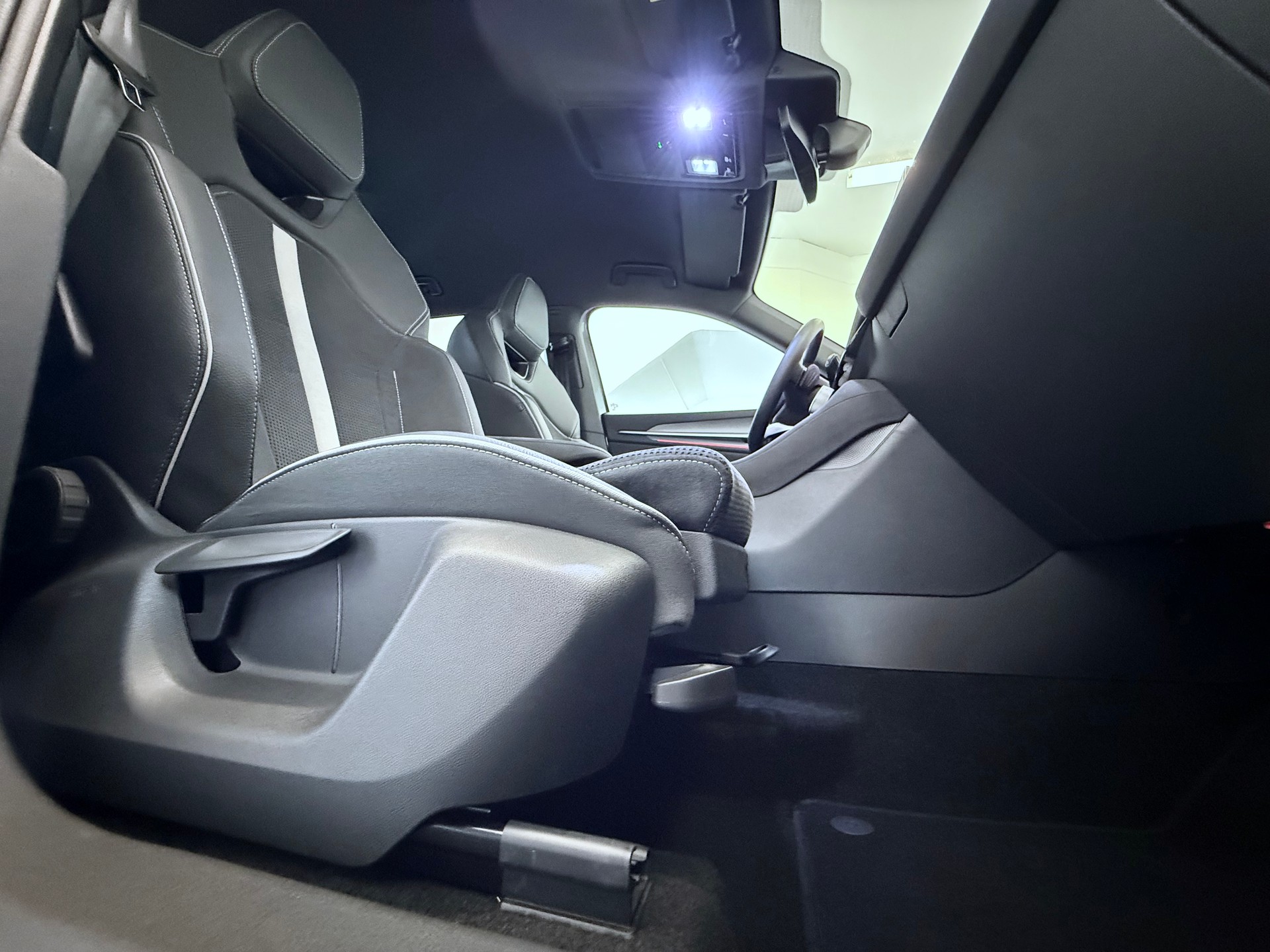 SKODA Kodiaq 2.0 TDI CR SportLine 4x4 DSG-image-20