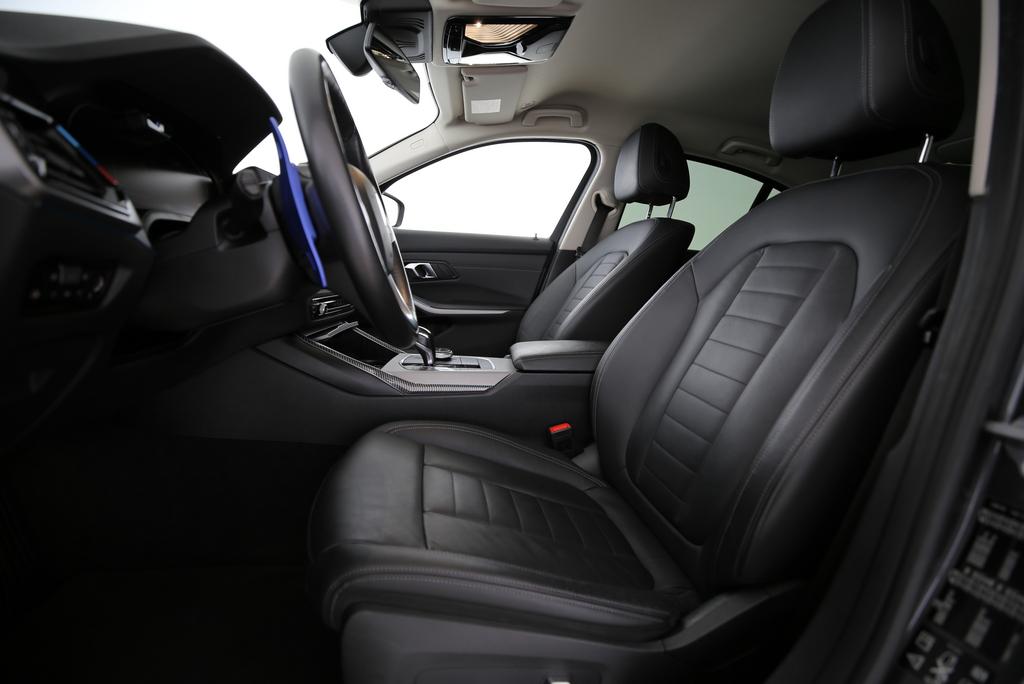 BMW 320d xDrive SAG-image-2