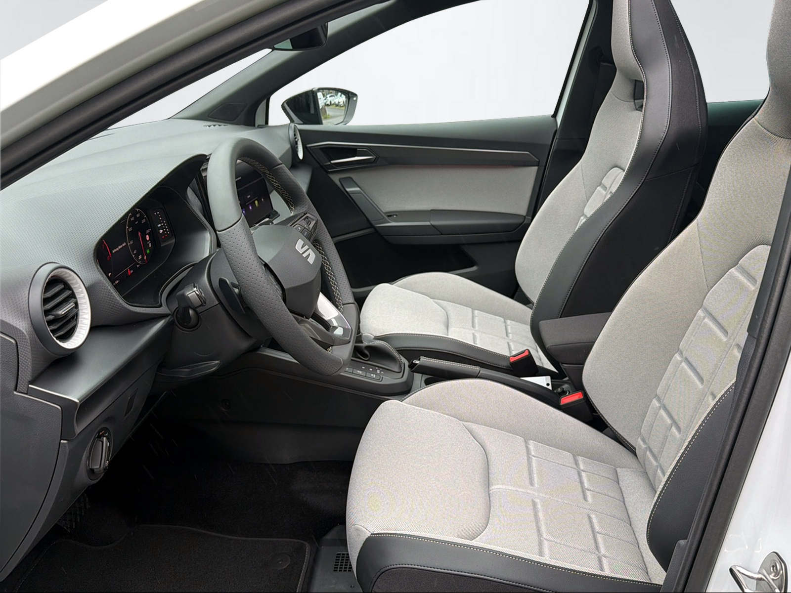 SEAT Ibiza 1.0 TSI 115 Move FR DSG-image-8