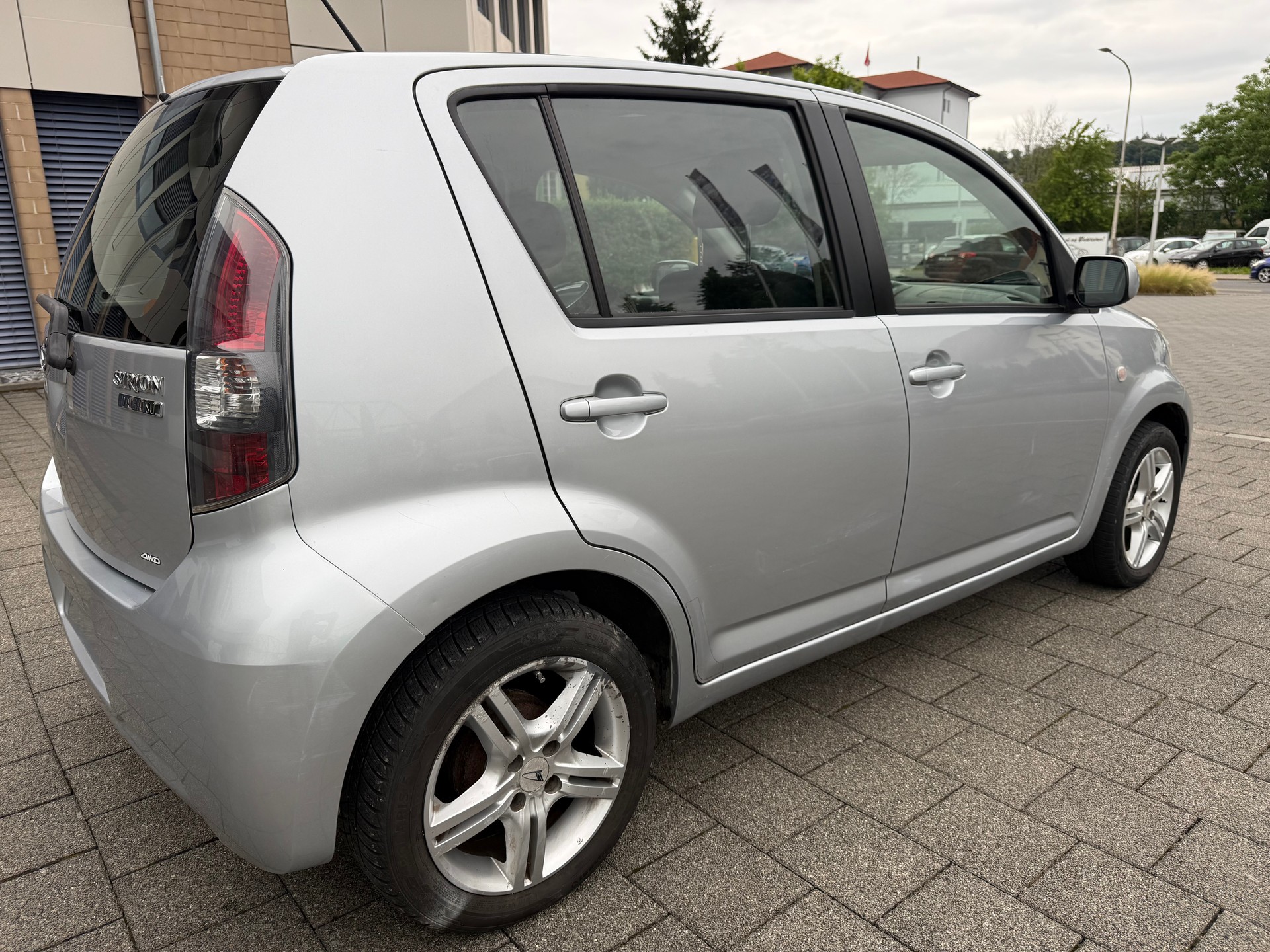 DAIHATSU Sirion 1.3 eco-4WD Automatic-image-5