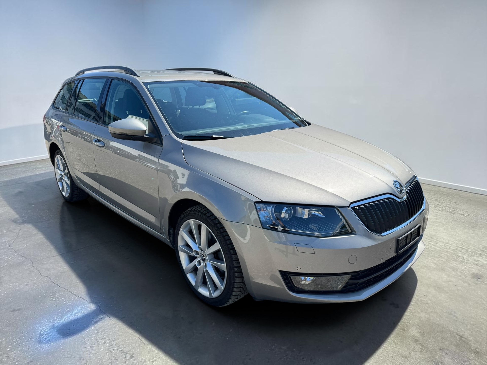 SKODA Octavia 2.0 TDI 4x4-image-1
