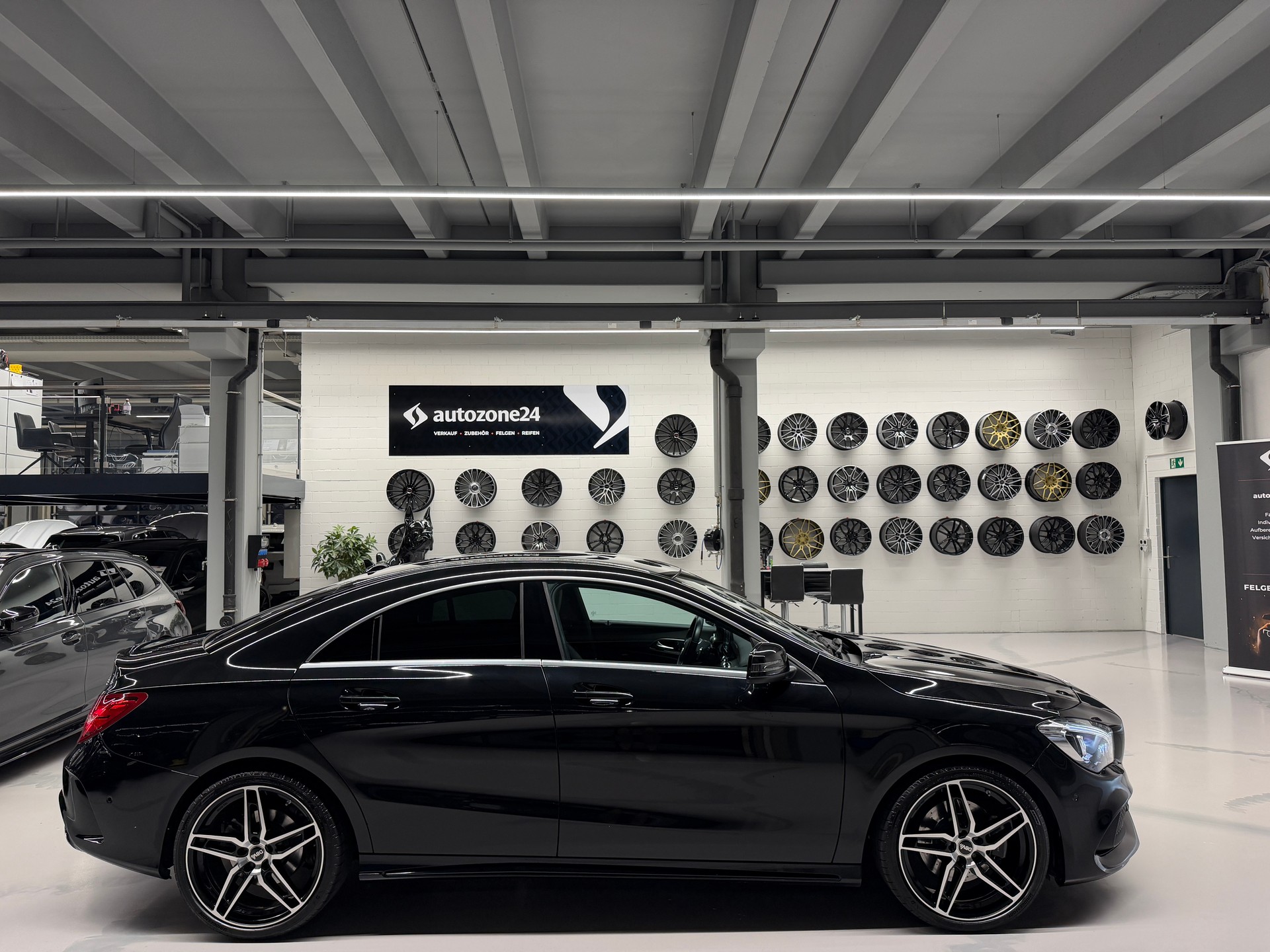 MERCEDES-BENZ CLA 250 AMG Line 4m *CH-Auto*Frisch ab Mercedes Service*Garantie*Frisch ab MFK*-image-4