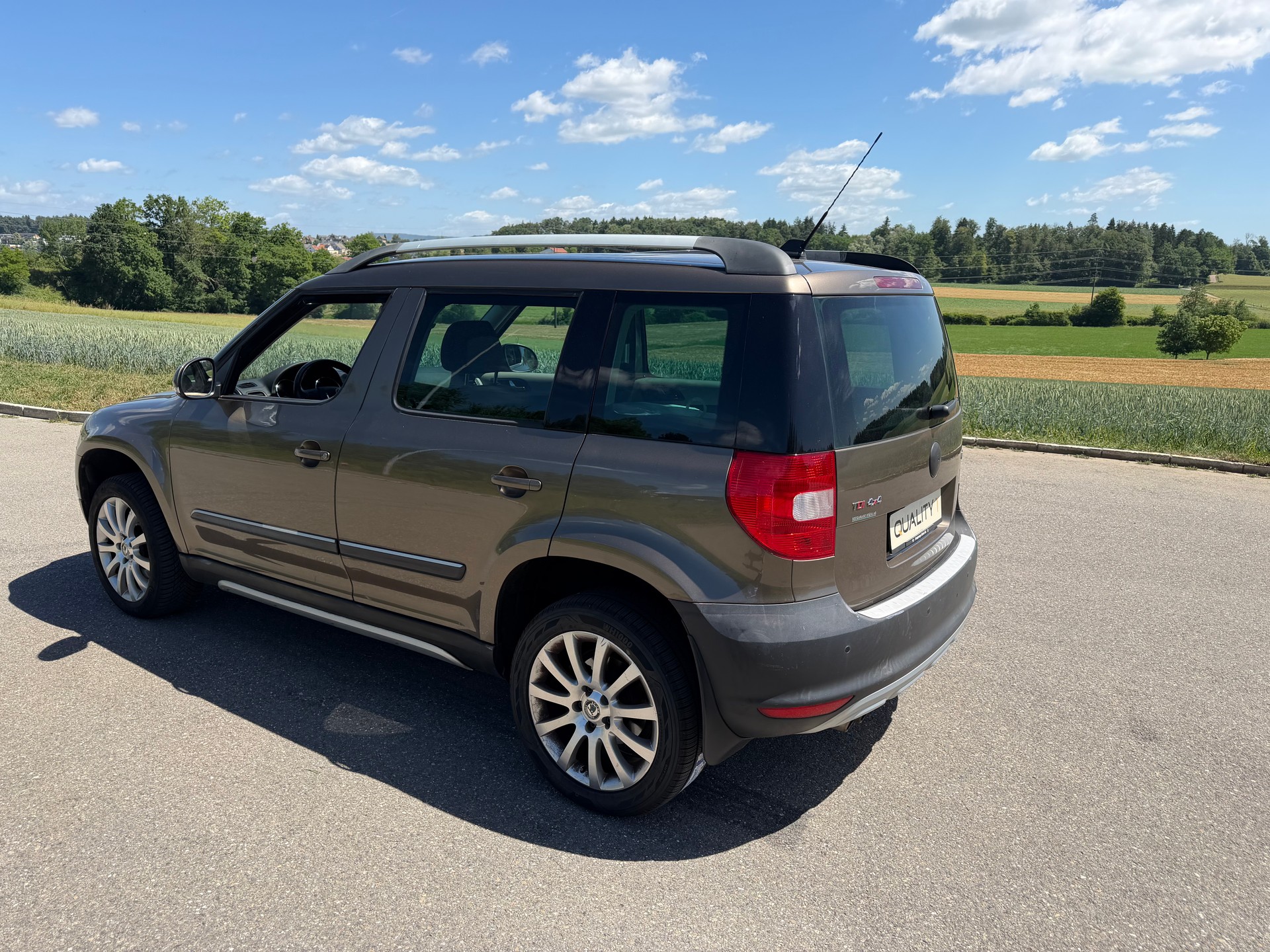 SKODA Yeti 2.0 TDI Experience 4x4-image-2