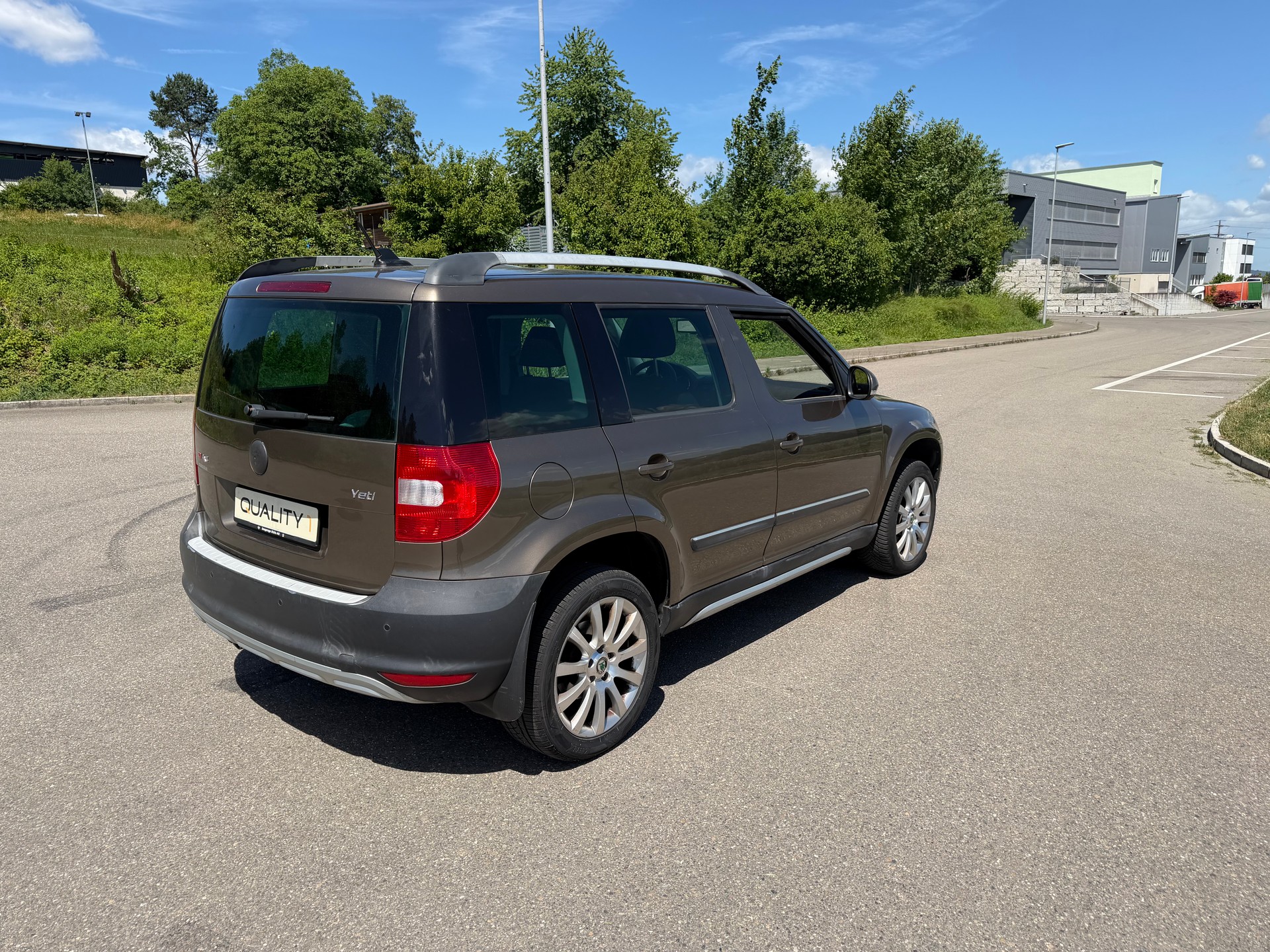 SKODA Yeti 2.0 TDI Experience 4x4-image-3
