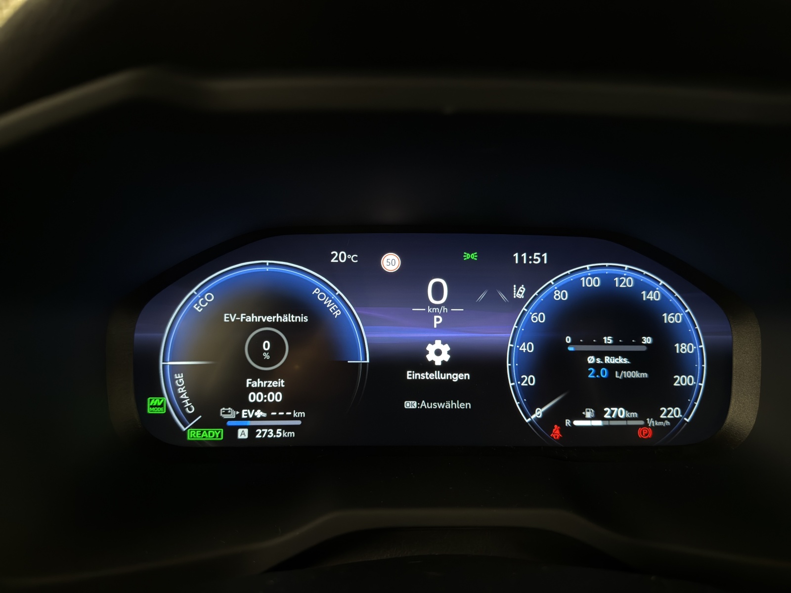 TOYOTA RAV-4 2.5 PHEV Platinum e-CVT 4WD-image-18