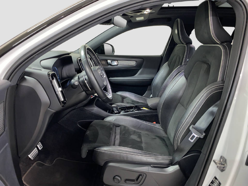 VOLVO XC40 1.5 T5 TE R-Design-image-5
