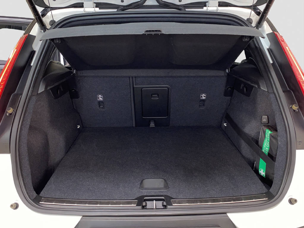 VOLVO XC40 1.5 T5 TE R-Design-image-13