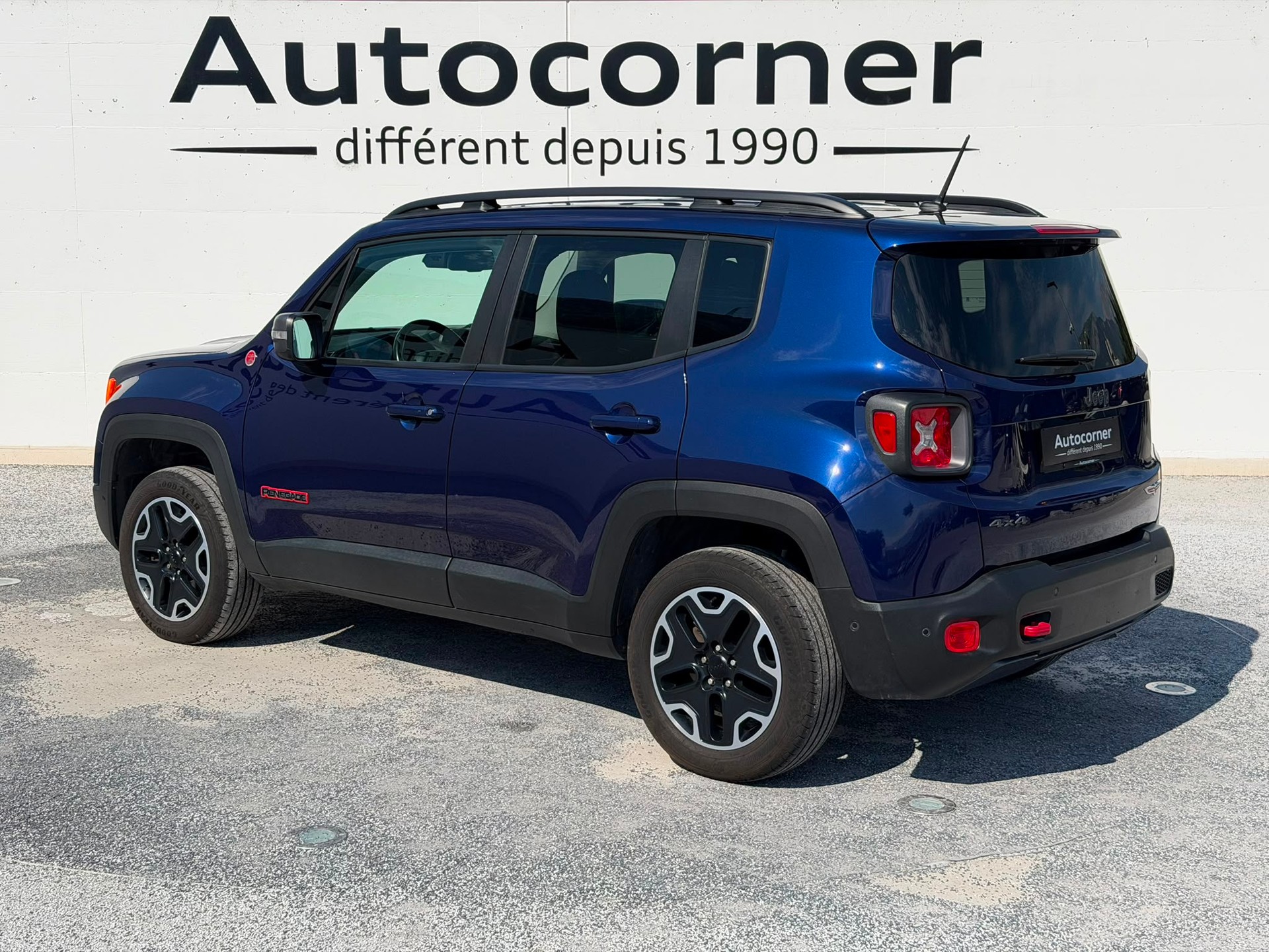 JEEP Renegade 2.0 CRD Trailhawk AWD + Low Range 9ATX-image-1