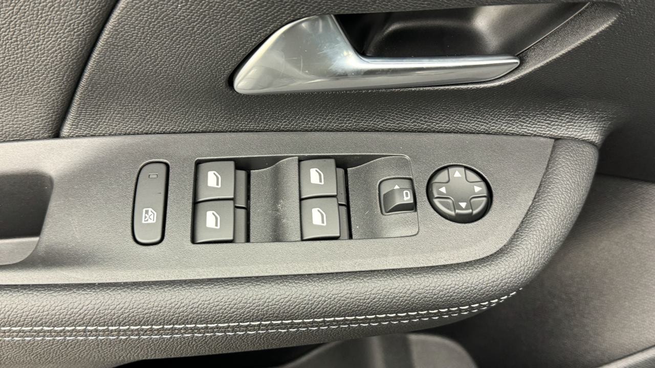 OPEL Mokka 1.2 Direct Injection Turbo GS Aut.-image-8