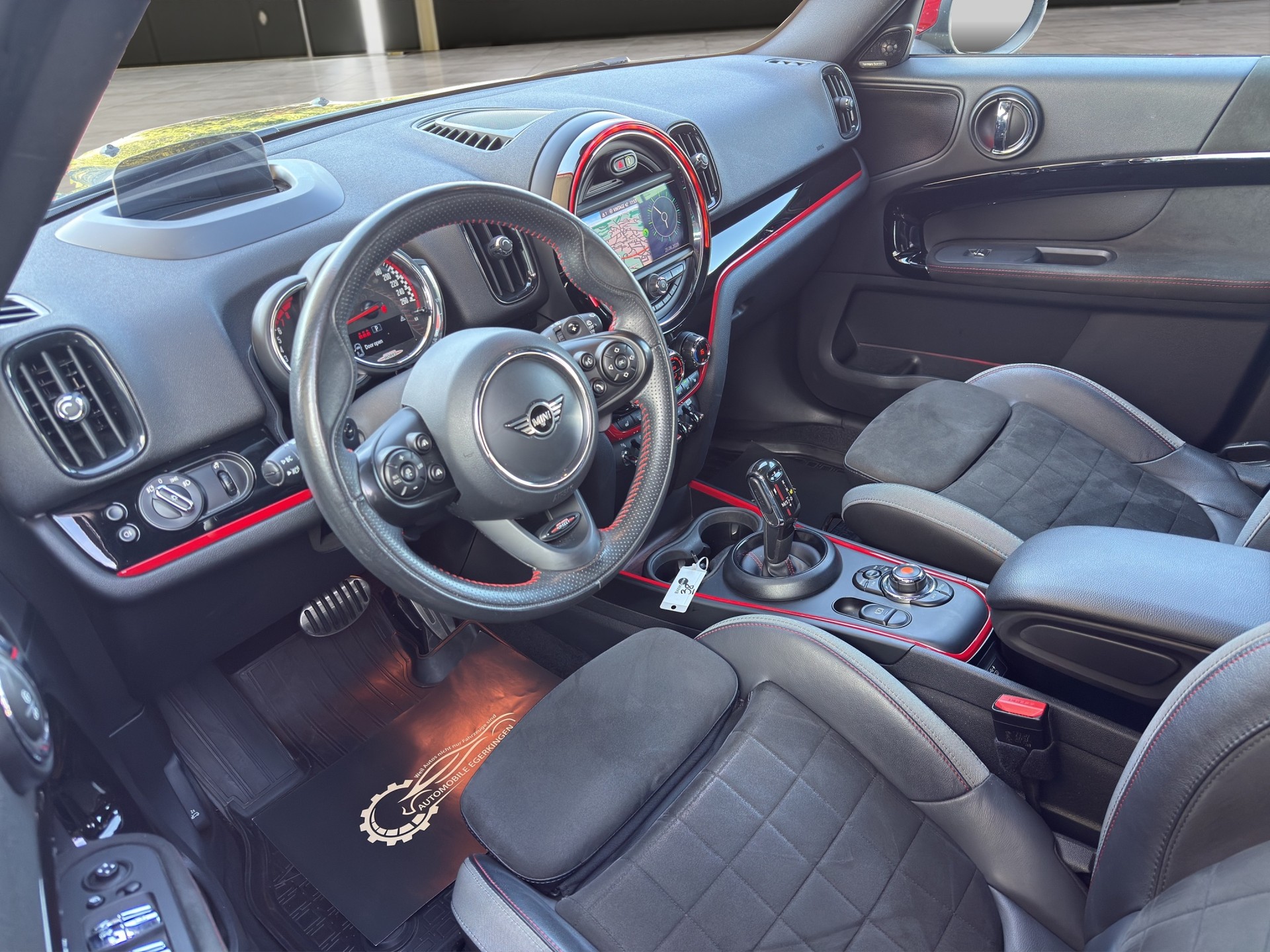 MINI Countryman F60 2.0i John Cooper Works ALL4-image-8