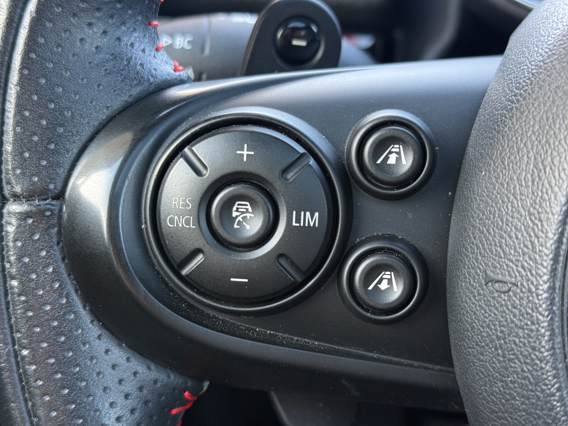 MINI Countryman F60 2.0i John Cooper Works ALL4-image-17