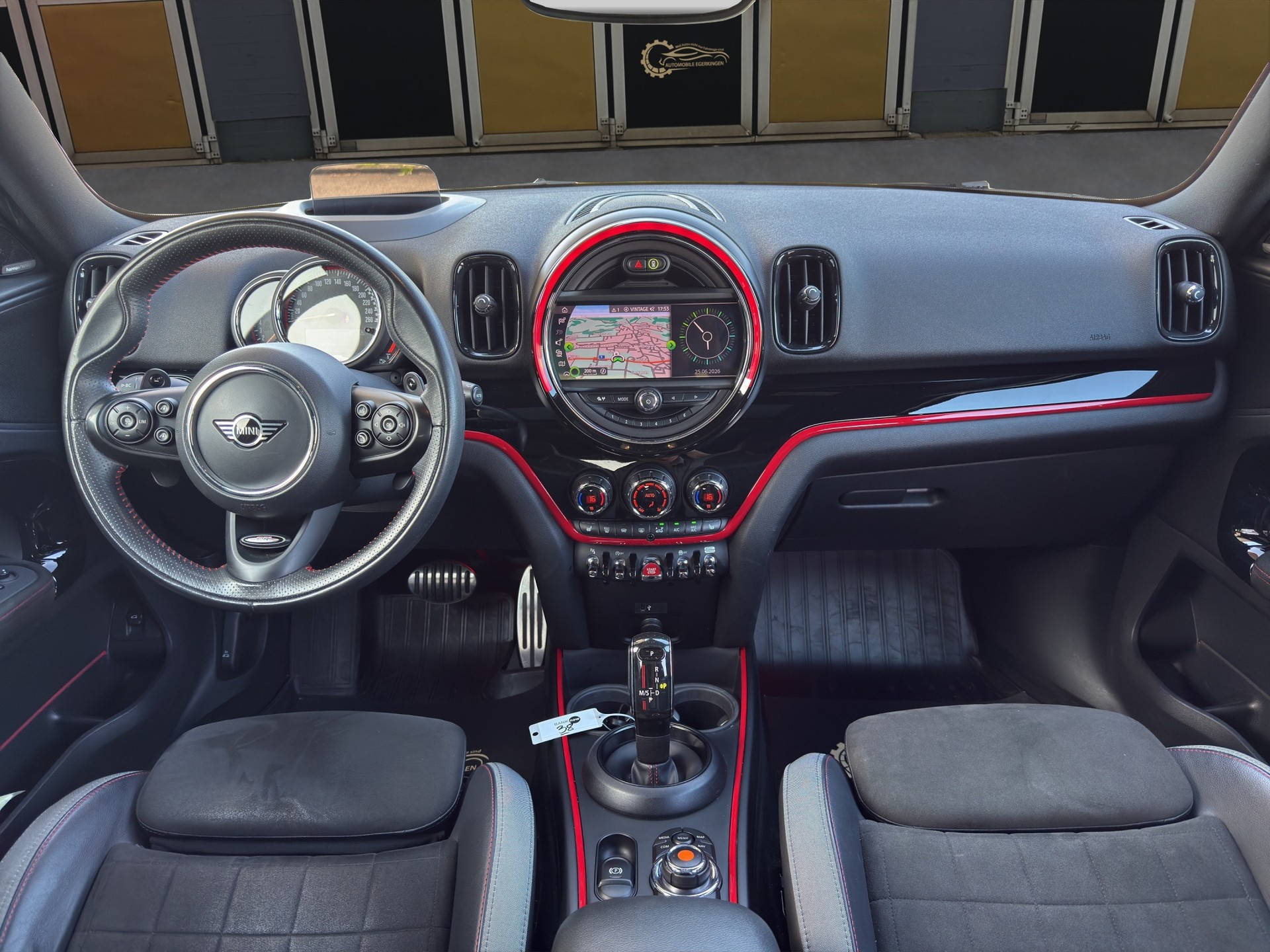 MINI Countryman F60 2.0i John Cooper Works ALL4-image-10