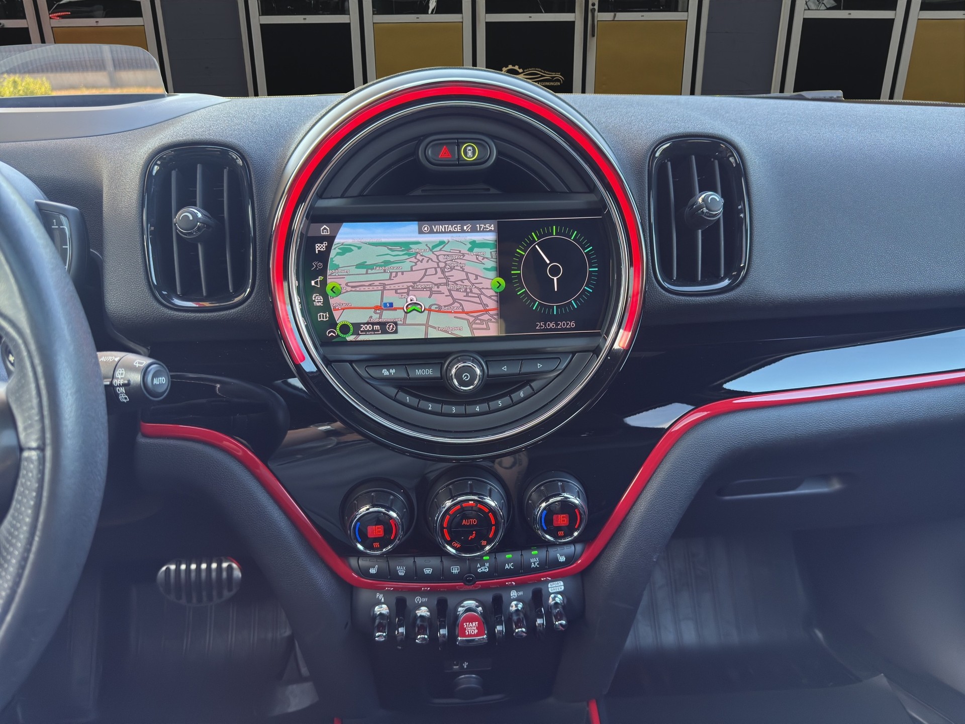 MINI Countryman F60 2.0i John Cooper Works ALL4-image-15