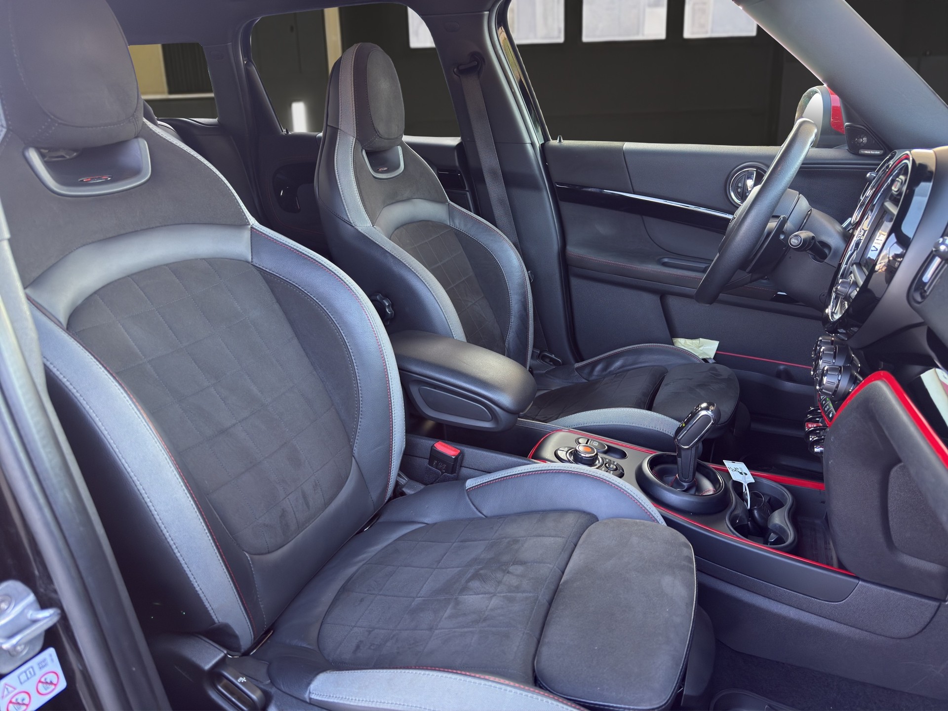 MINI Countryman F60 2.0i John Cooper Works ALL4-image-9