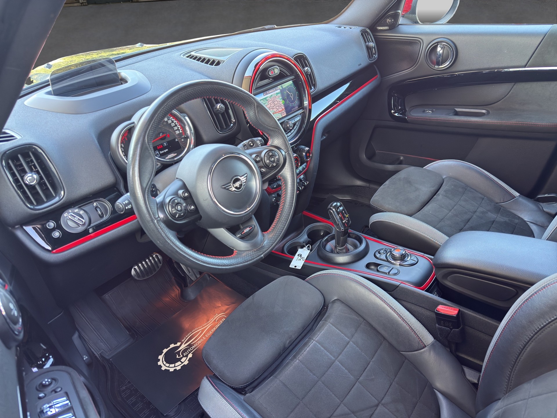 MINI Countryman F60 2.0i John Cooper Works ALL4-image-8