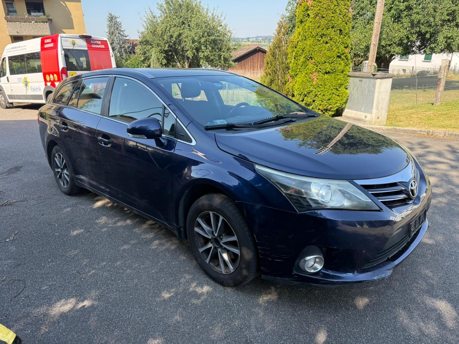 TOYOTA Avensis Sportswagon 2.0 Linea Luna Multidrive S-image-1