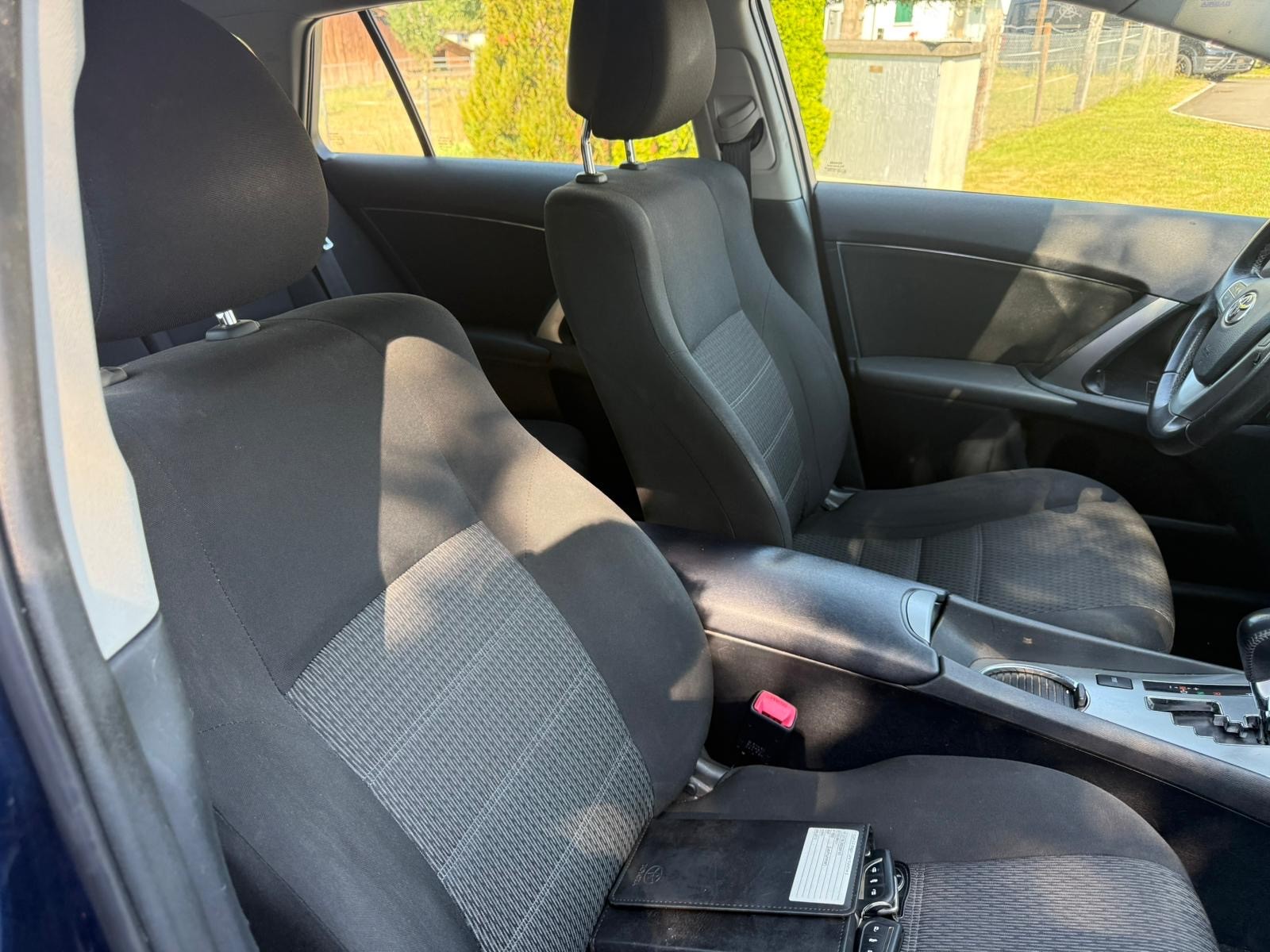 TOYOTA Avensis Sportswagon 2.0 Linea Luna Multidrive S-image-8