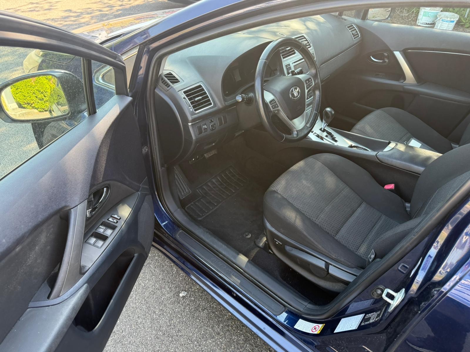TOYOTA Avensis Sportswagon 2.0 Linea Luna Multidrive S-image-7