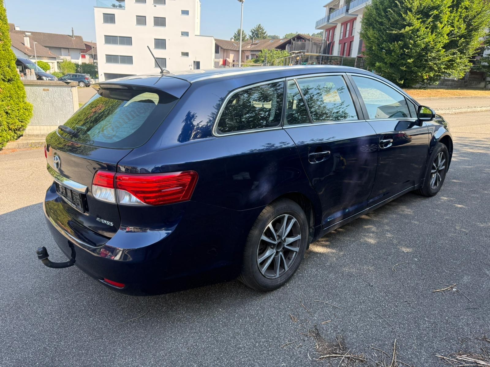 TOYOTA Avensis Sportswagon 2.0 Linea Luna Multidrive S-image-4
