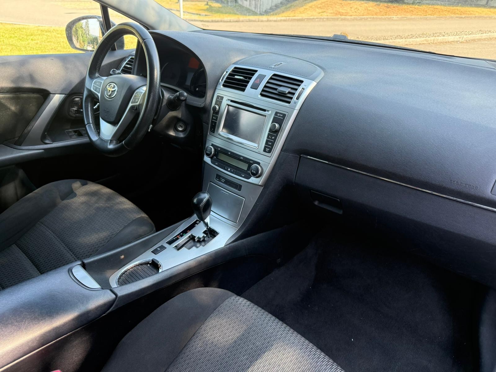 TOYOTA Avensis Sportswagon 2.0 Linea Luna Multidrive S-image-6