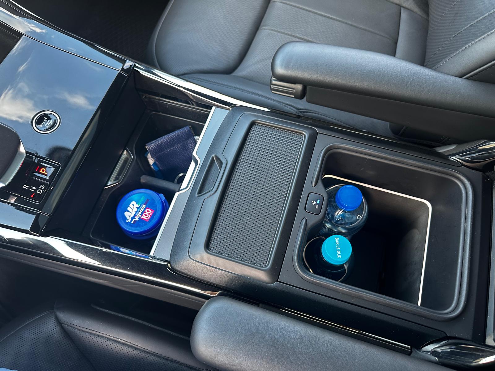 LAND ROVER 3.0 I6 300 SE Dynamic-image-3