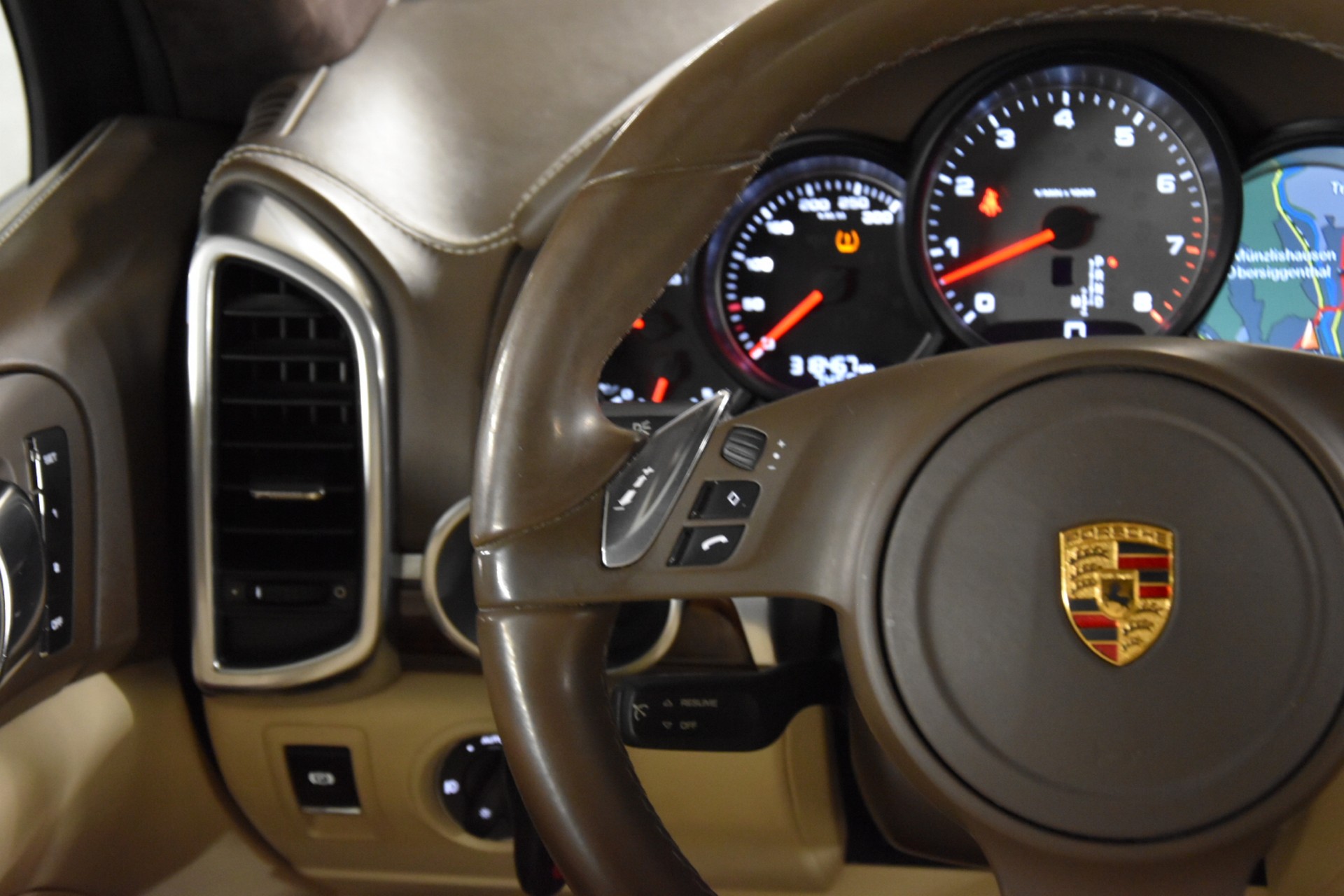 PORSCHE Cayenne S-image-15