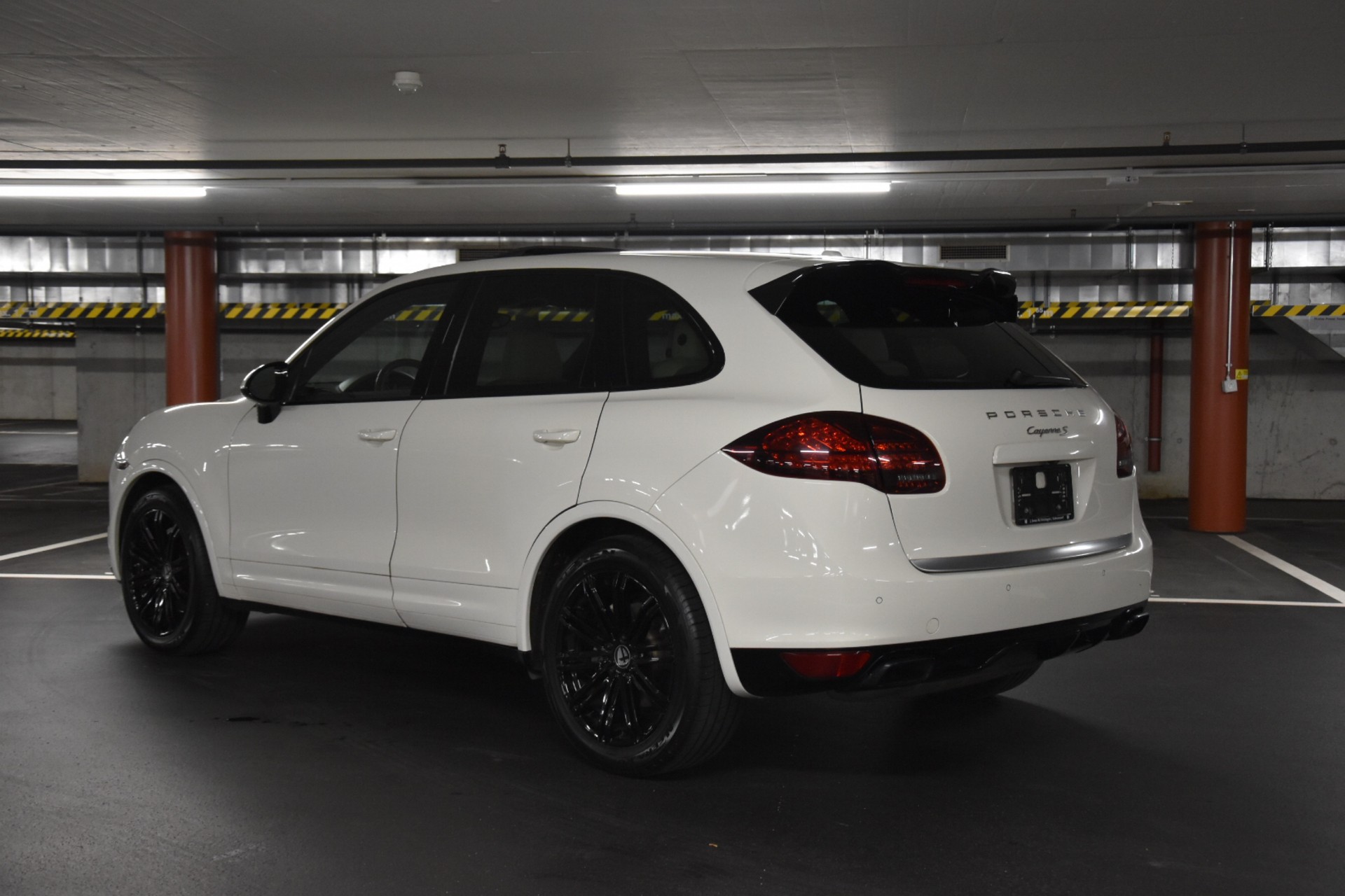 PORSCHE Cayenne S-image-4