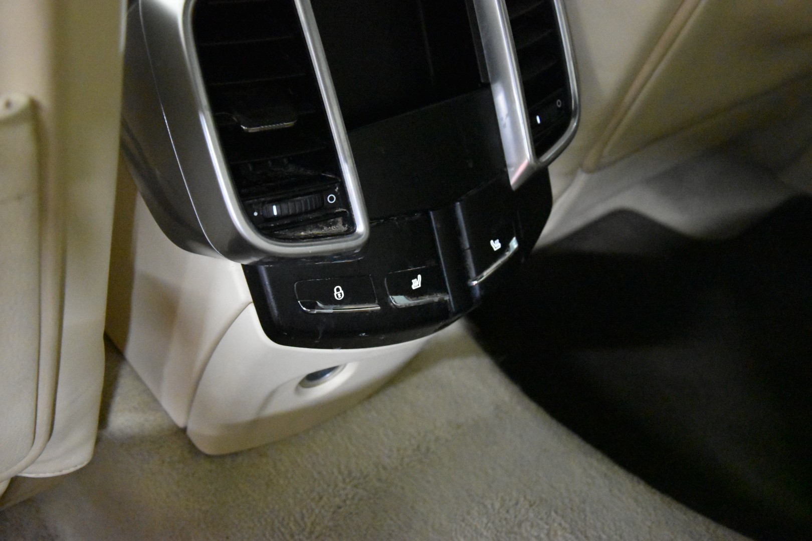 PORSCHE Cayenne S-image-24