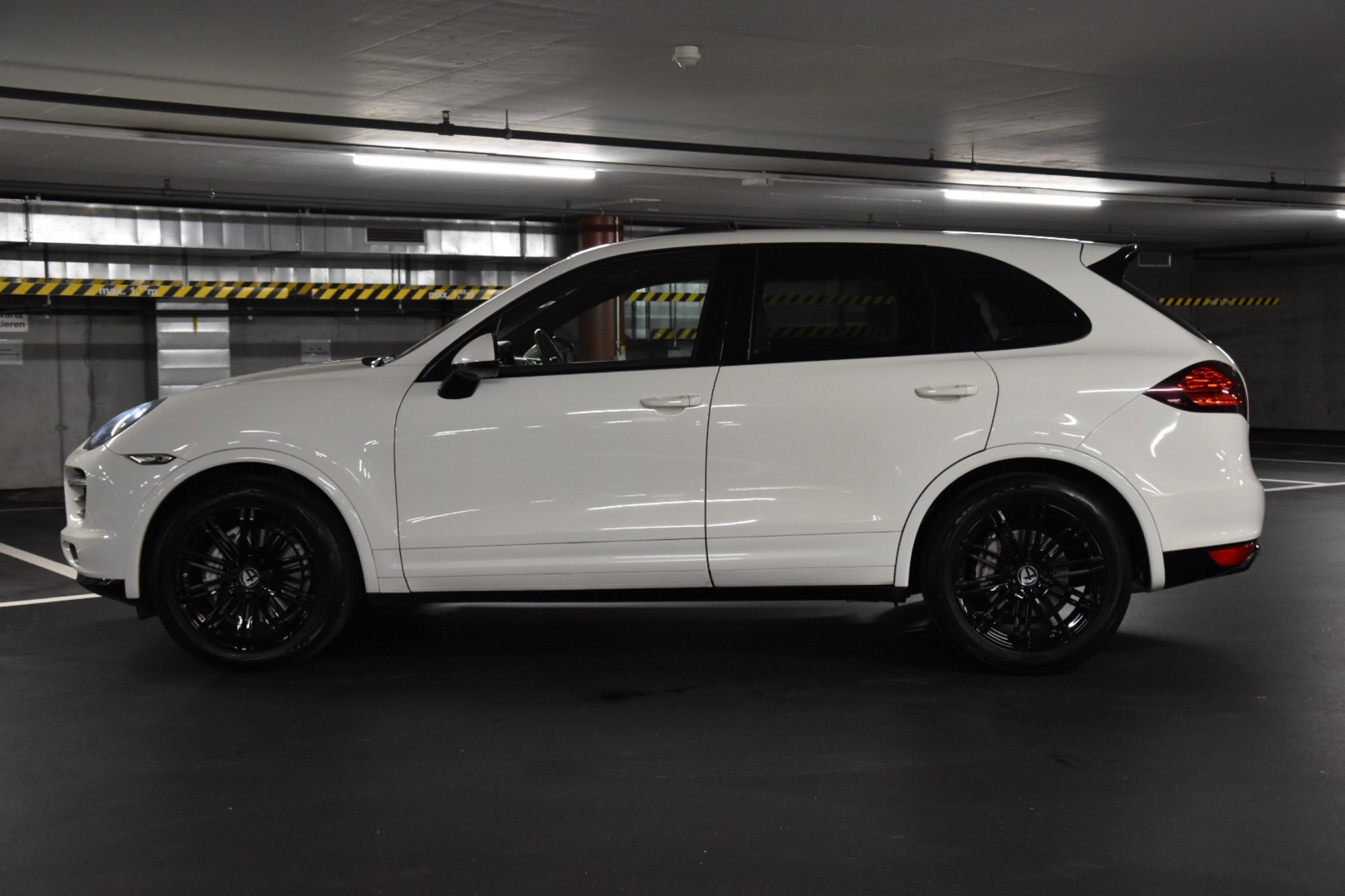 PORSCHE Cayenne S-image-3