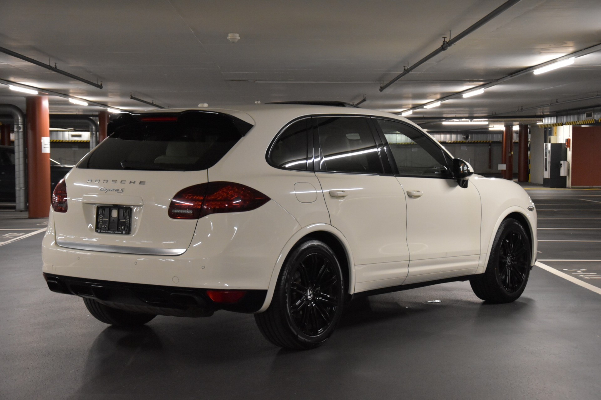 PORSCHE Cayenne S-image-9
