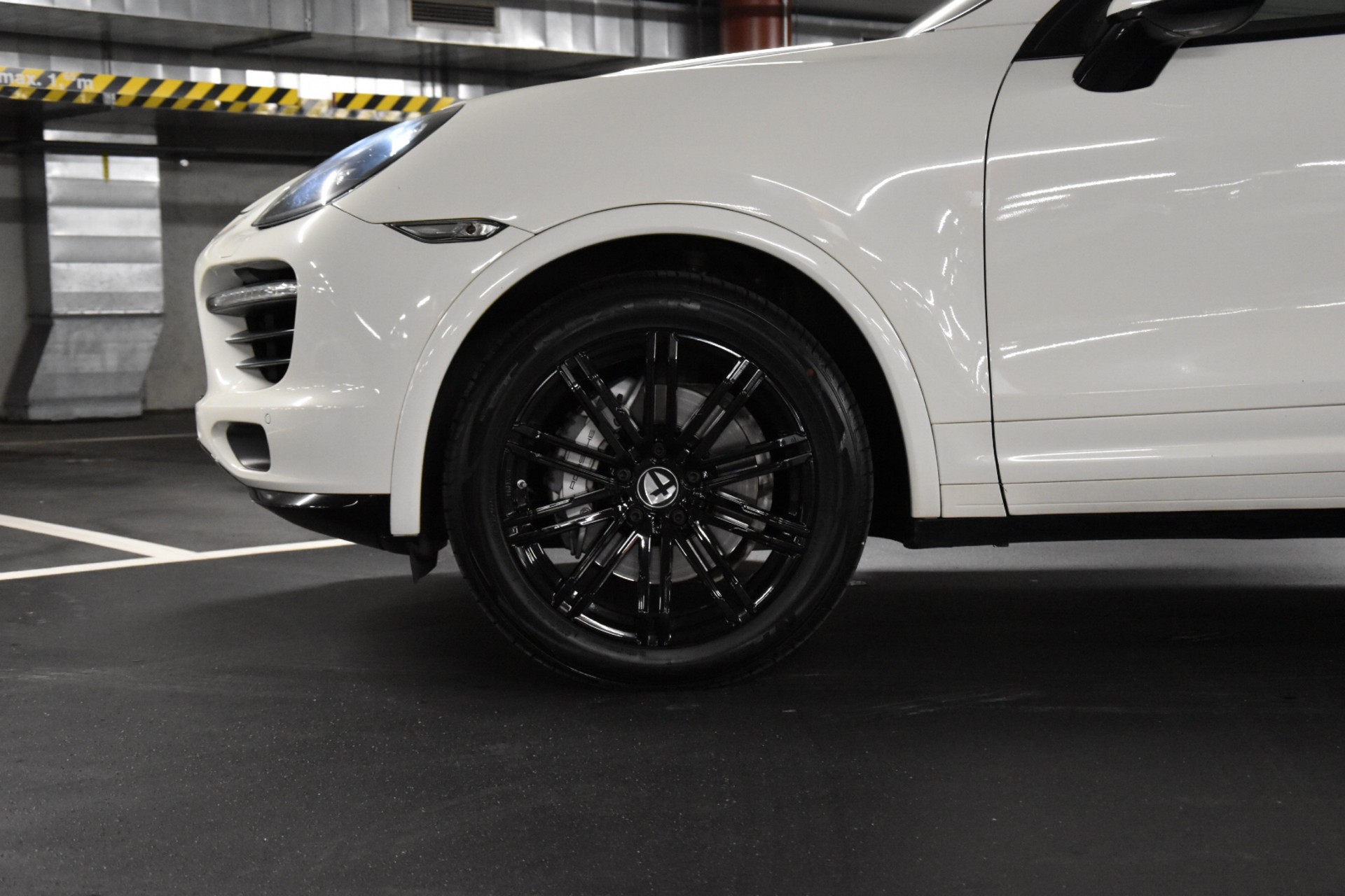 PORSCHE Cayenne S-image-2