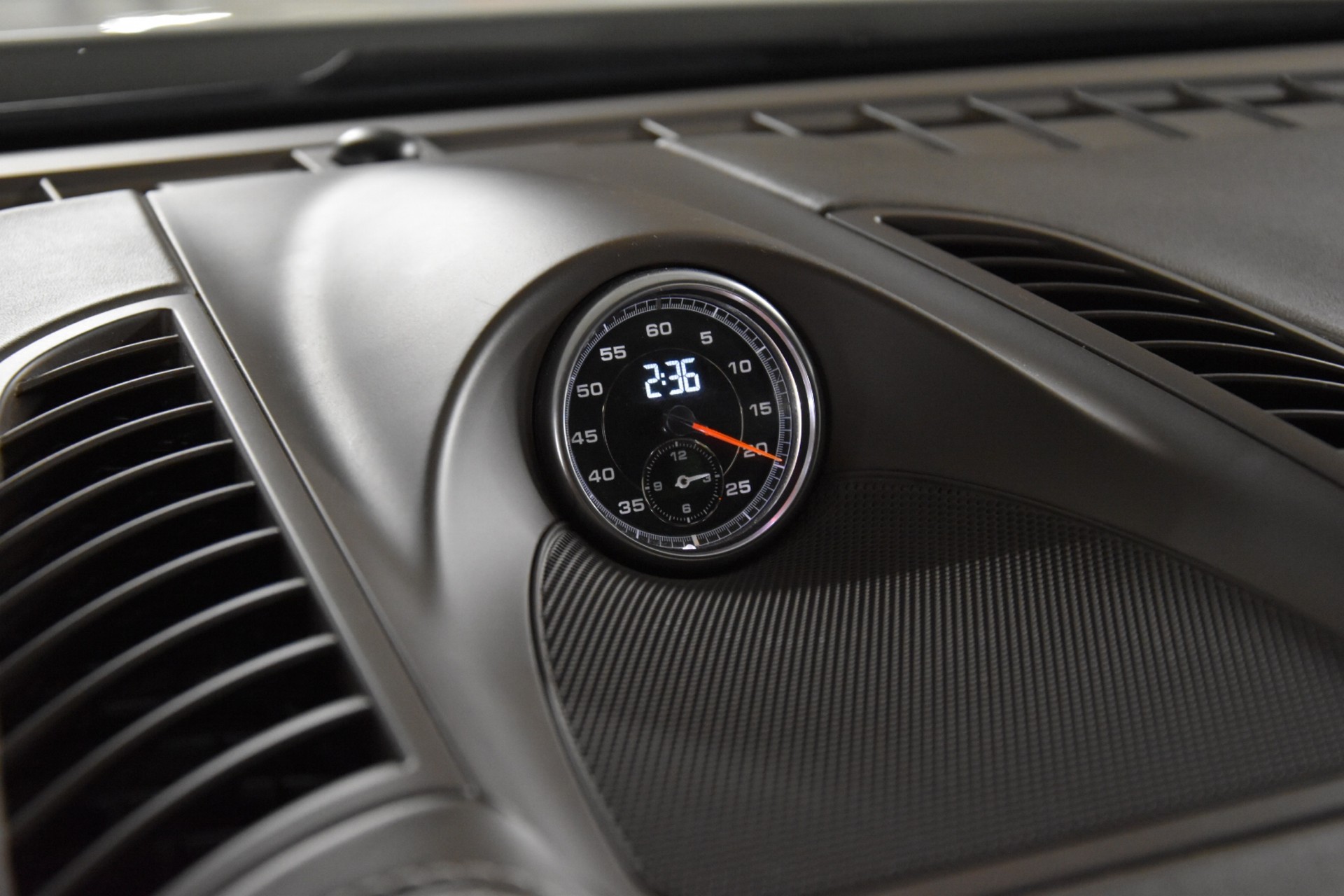 PORSCHE Cayenne S-image-17