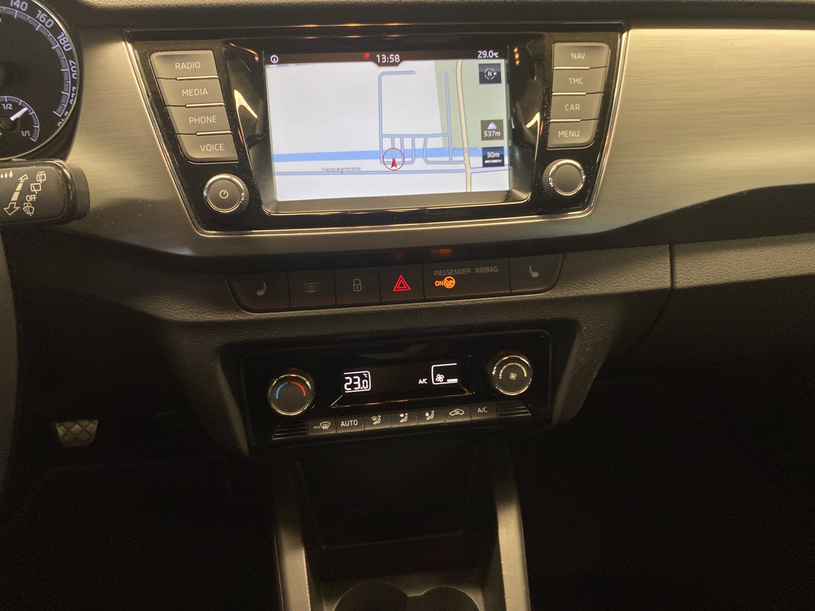 SKODA Fabia 1.0 TSI Style-image-10