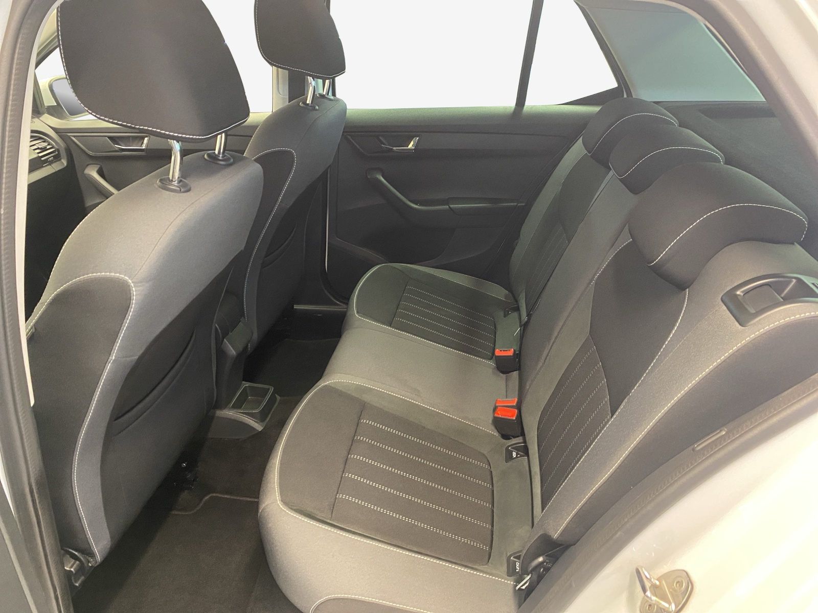 SKODA Fabia 1.0 TSI Style-image-11